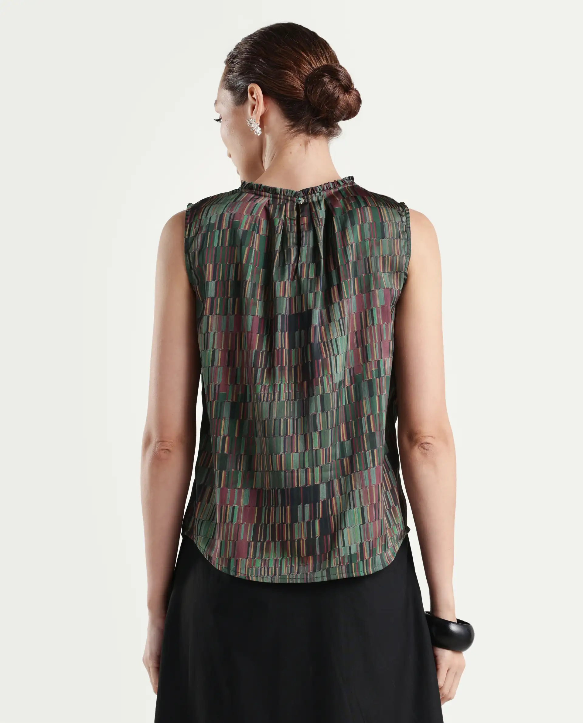 Rareism Women's Giselle Olive Polyester Crew Neck Geometric Print Sleeveless Regular Fit Top - Image 7