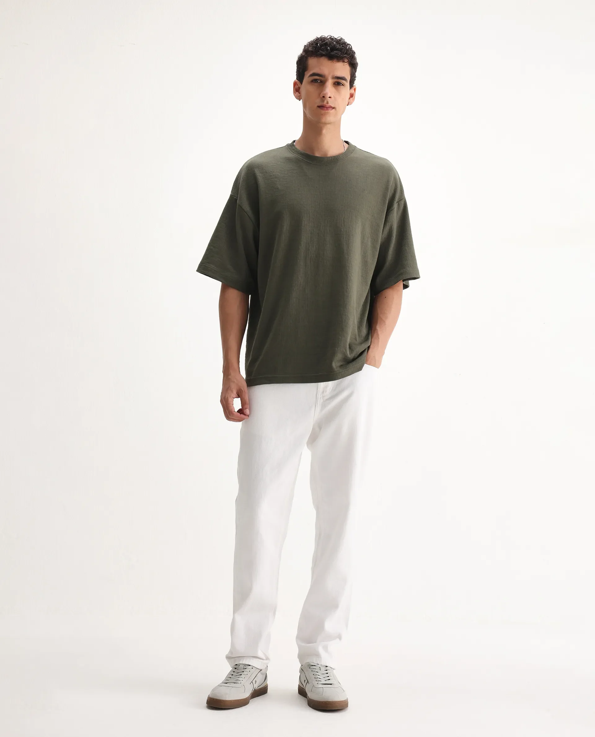 Rare Rabbit Men's Gleb White Cotton Plain Kurt Carrot Fit Jeans - Image 3