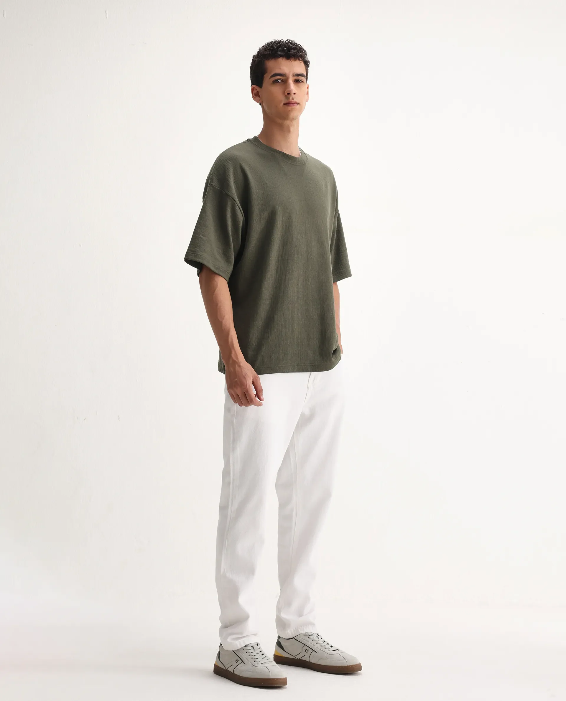 Rare Rabbit Men's Gleb White Cotton Plain Kurt Carrot Fit Jeans - Image 6