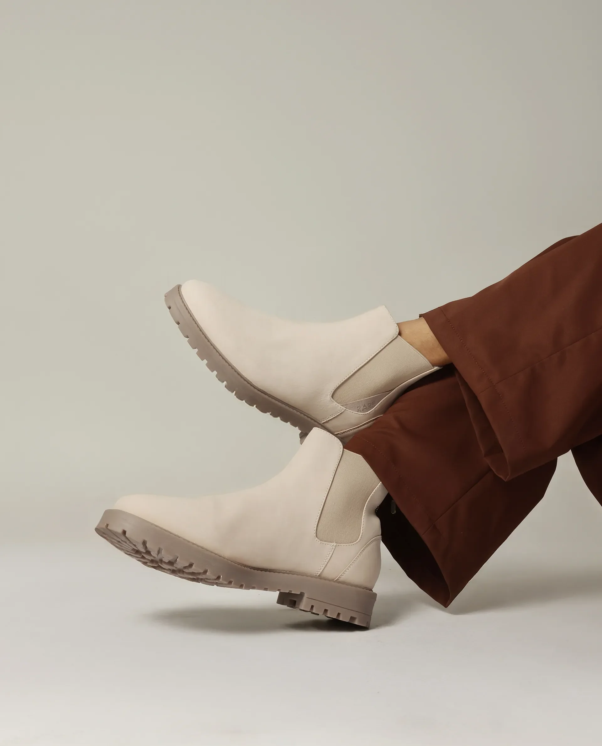 Rare Rabbit Men's Gum Pro Ivory Classic Chelsea Boot - Image 2