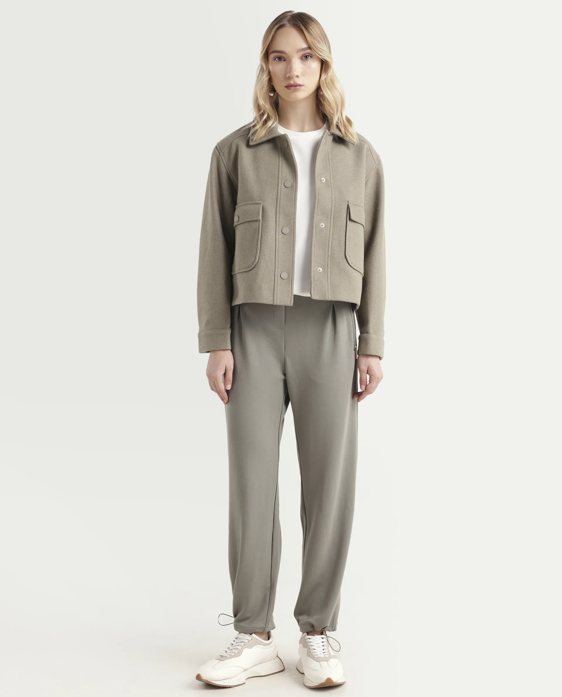 Rareism Women's Gumushane Green Modal Blend Plain Ankle Length Straight Fit Track Pant - Image 2