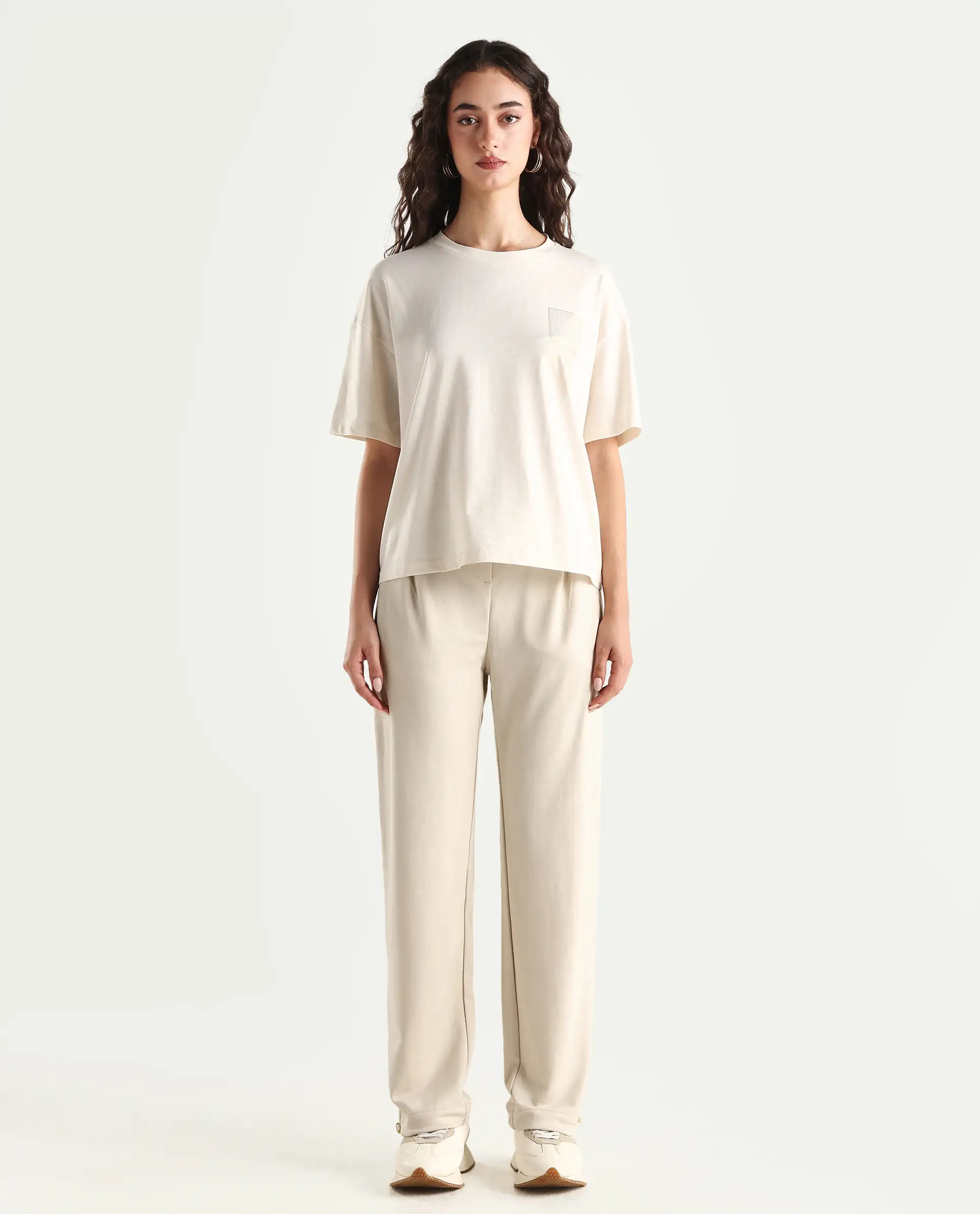 Rareism Women's Gumushane Off White Modal Blend Plain Ankle Length Straight Fit Track Pant - Image 3