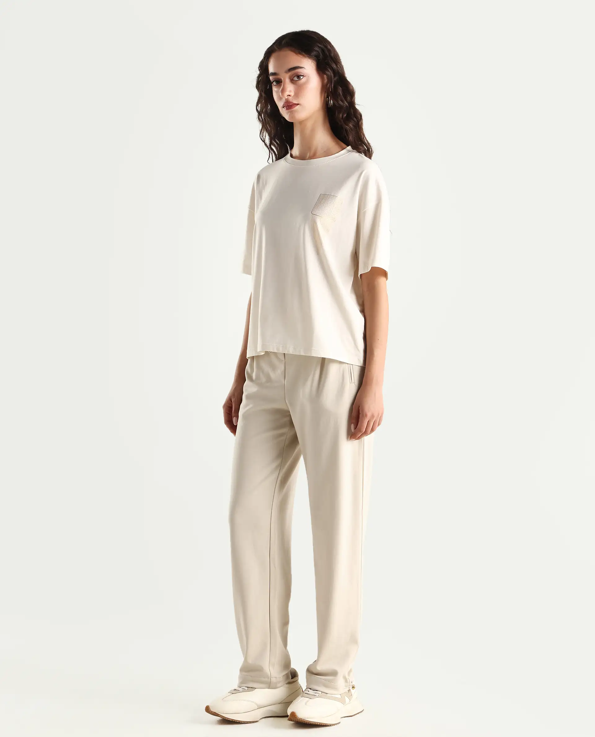 Rareism Women's Gumushane Off White Modal Blend Plain Ankle Length Straight Fit Track Pant - Image 5