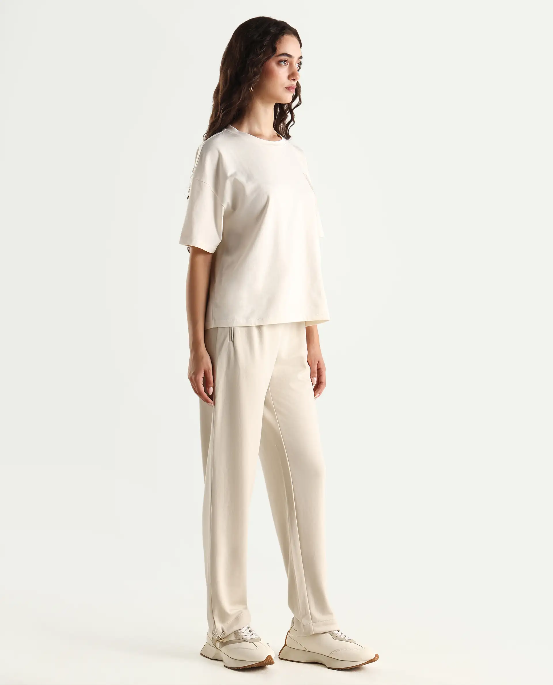 Rareism Women's Gumushane Off White Modal Blend Plain Ankle Length Straight Fit Track Pant - Image 6