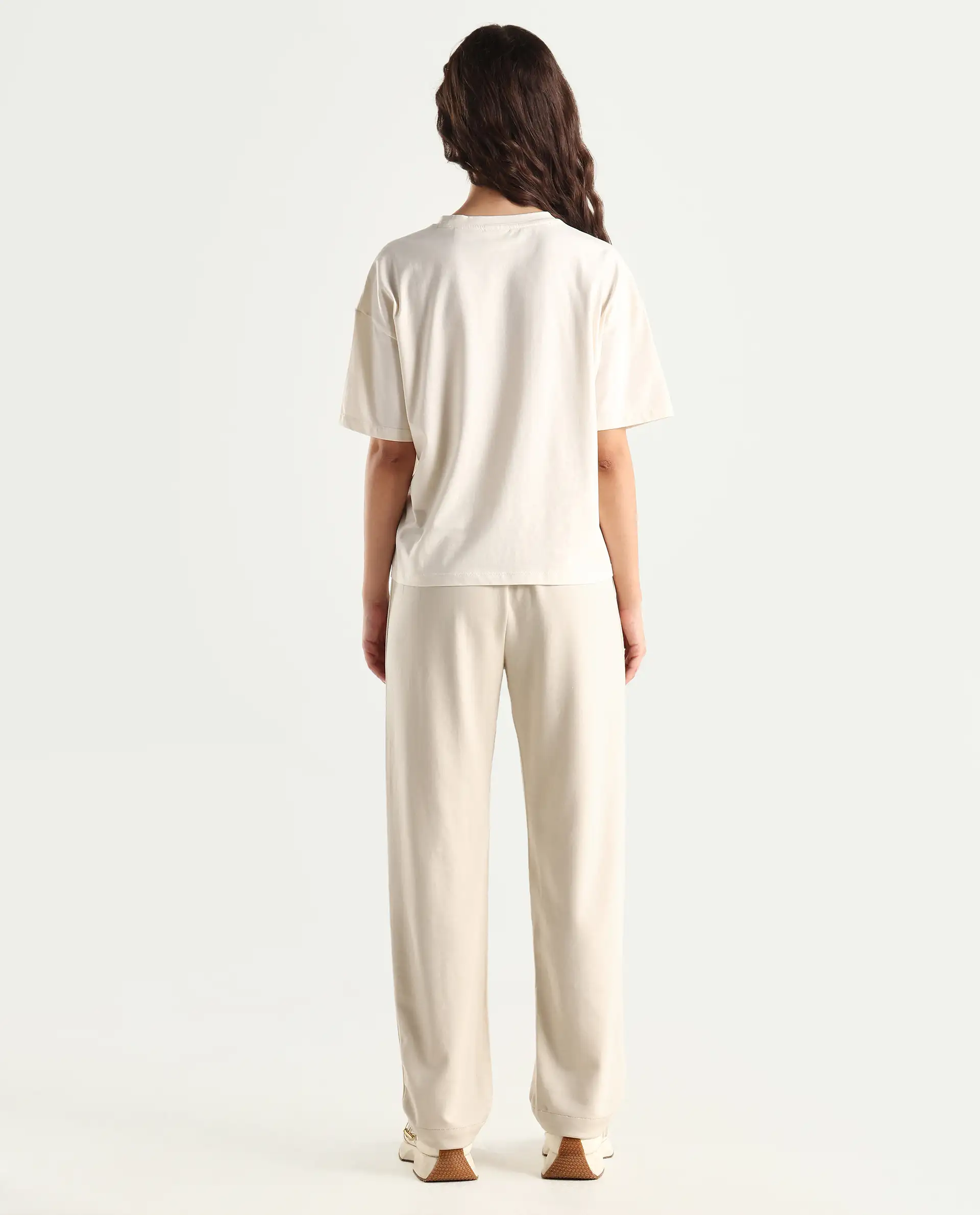 Rareism Women's Gumushane Off White Modal Blend Plain Ankle Length Straight Fit Track Pant - Image 7