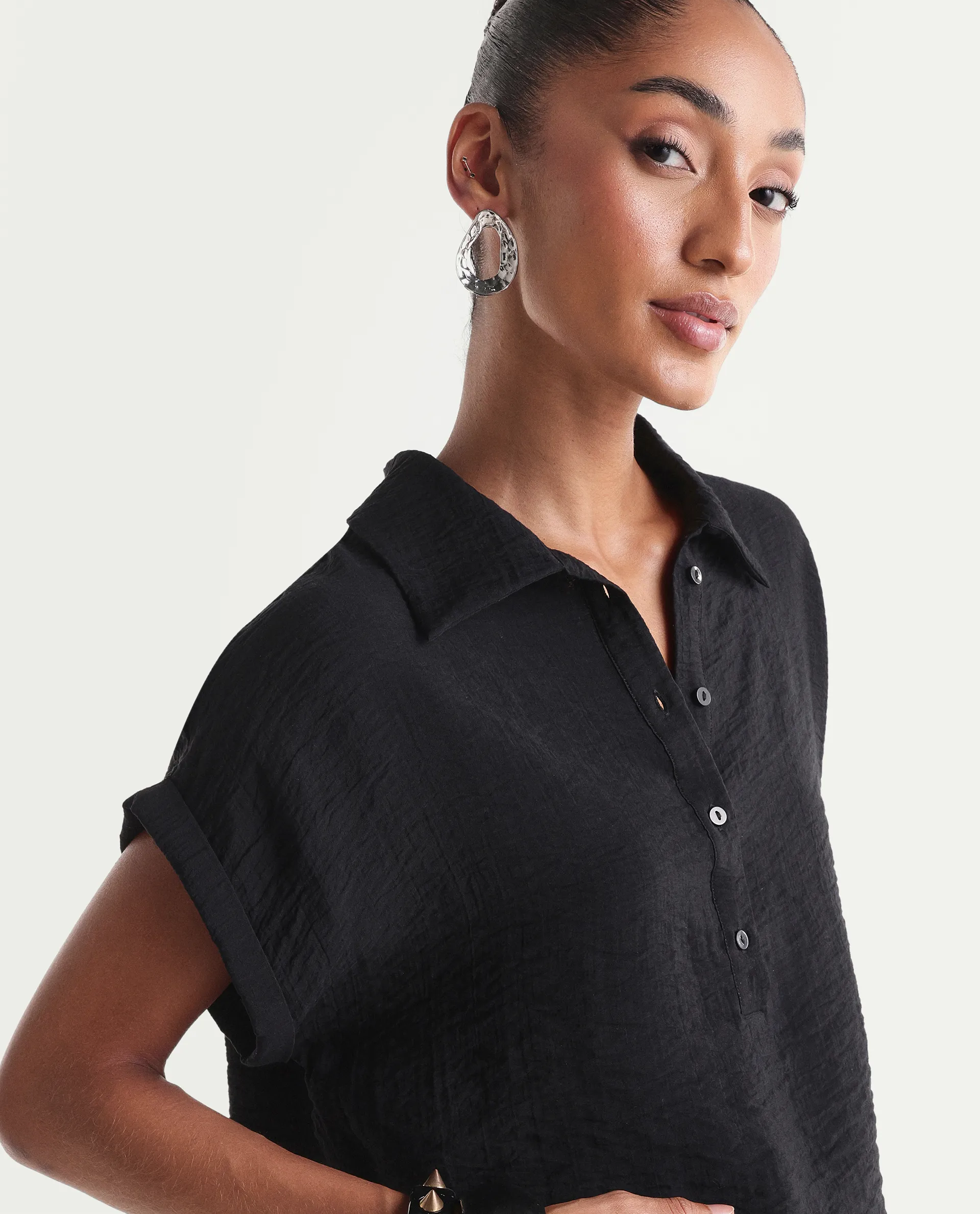 Rareism Women's Halm Black Viscose Blend Spread Collar Relaxed Plain Top - Image 4
