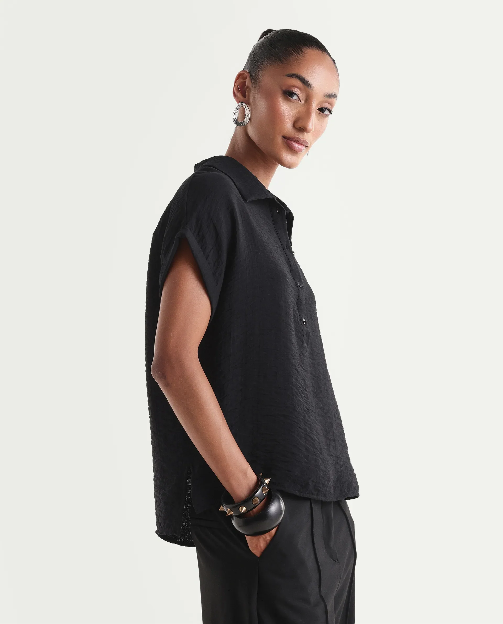 Rareism Women's Halm Black Viscose Blend Spread Collar Relaxed Plain Top - Image 5