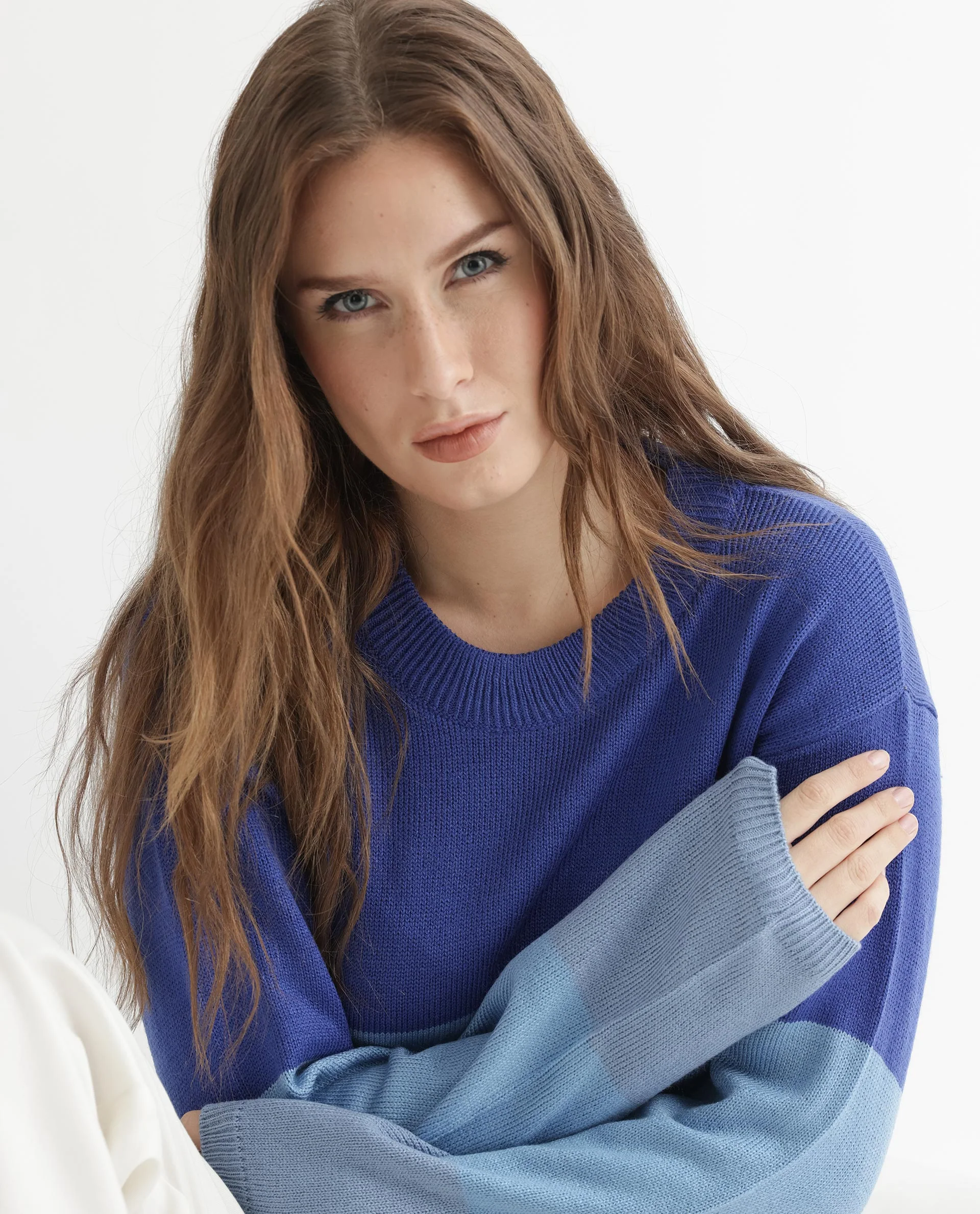 Rareism Women's Hampshire Blue Acrylic Crew Neck Color Block Relaxed Fit Sweater - Image 8