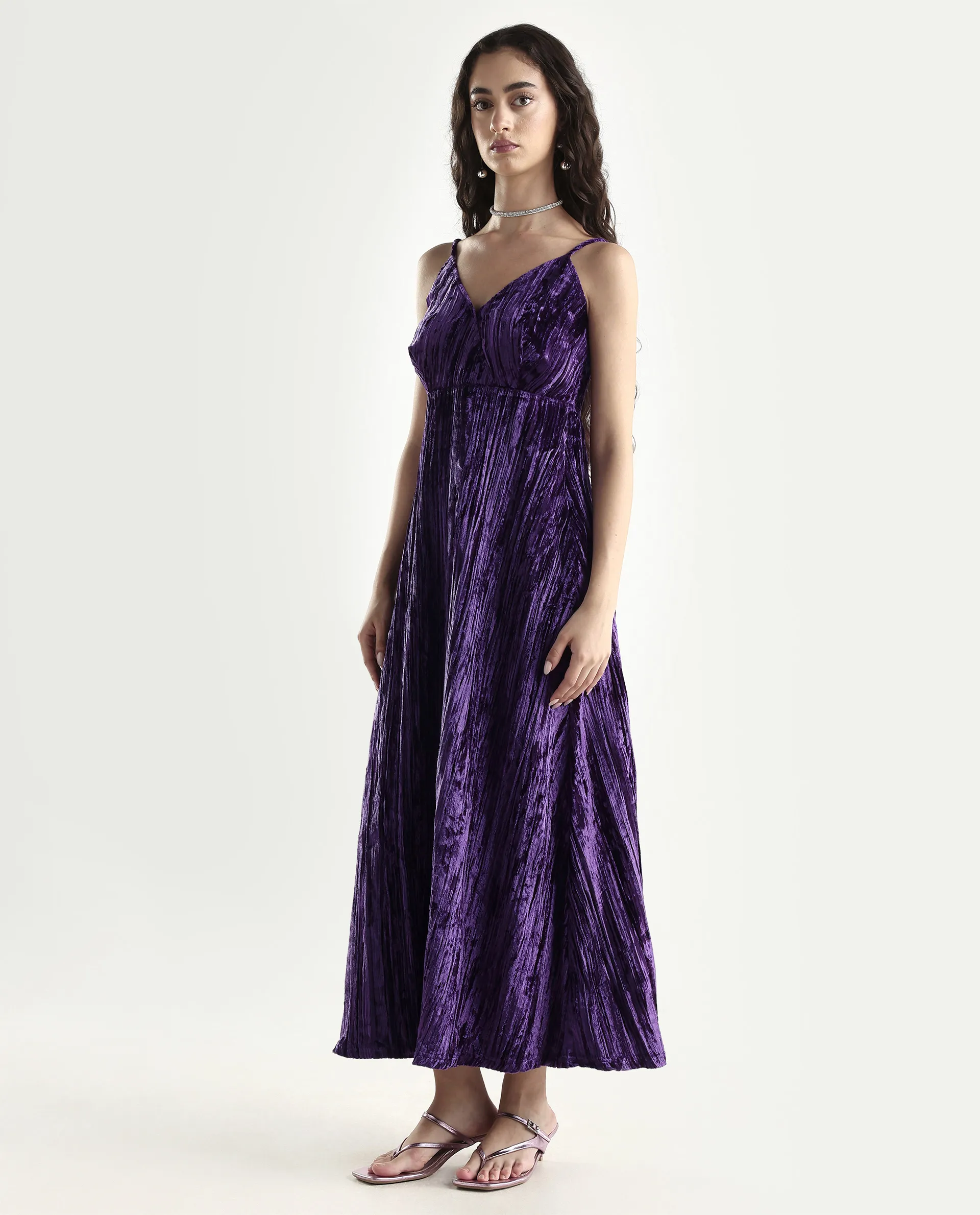 Rareism Women's Harbo Purple Velvet Shoulder Strap Plain Sleeveless Maxi Fit And Flare Dress - Image 5
