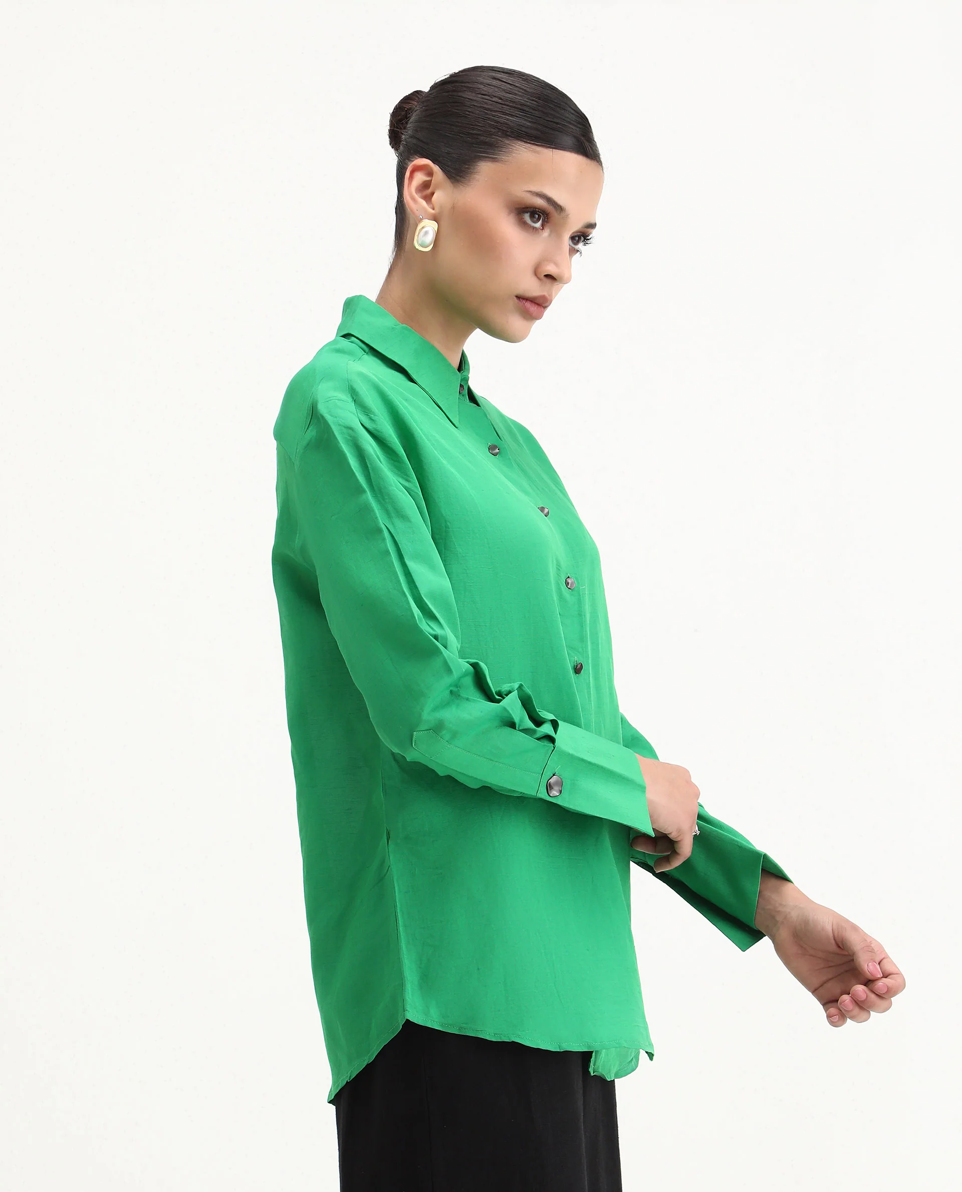 Rareism Women's Harper Green Linen Spread Collar Plain Regular Fit Top - Image 5
