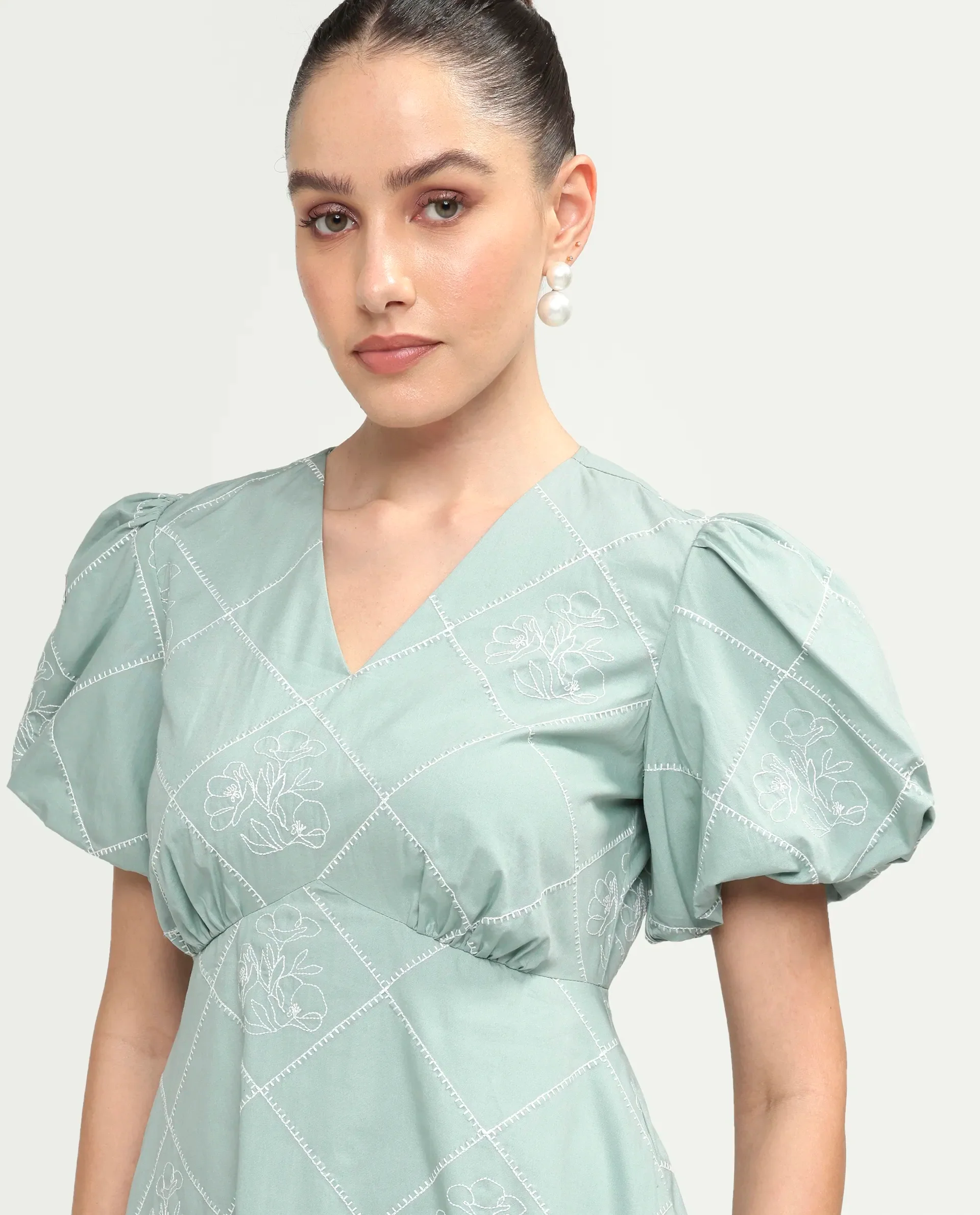 Rareism Women's Haxa Dusky Green Cotton Half Sleeve V-Neck Fit And Flare Plain Dress - Image 4