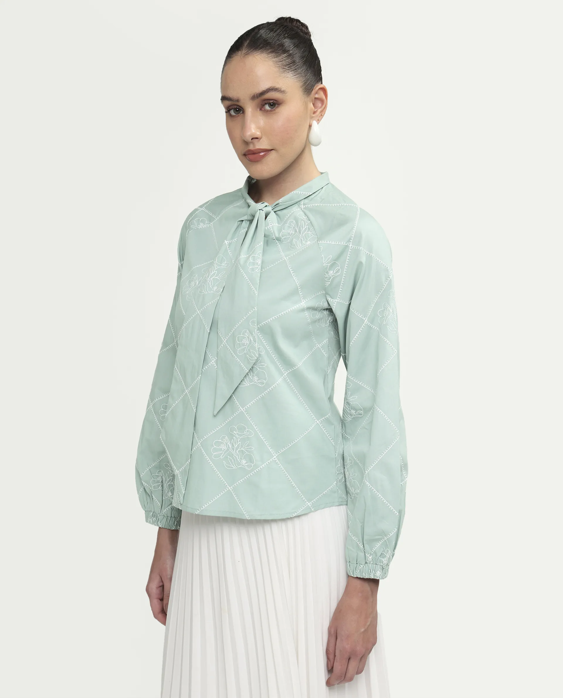 Rareism Women's Haxo Dusky Green Cotton Full Sleeve Tie-Up Relaxed Plain Top - Image 5