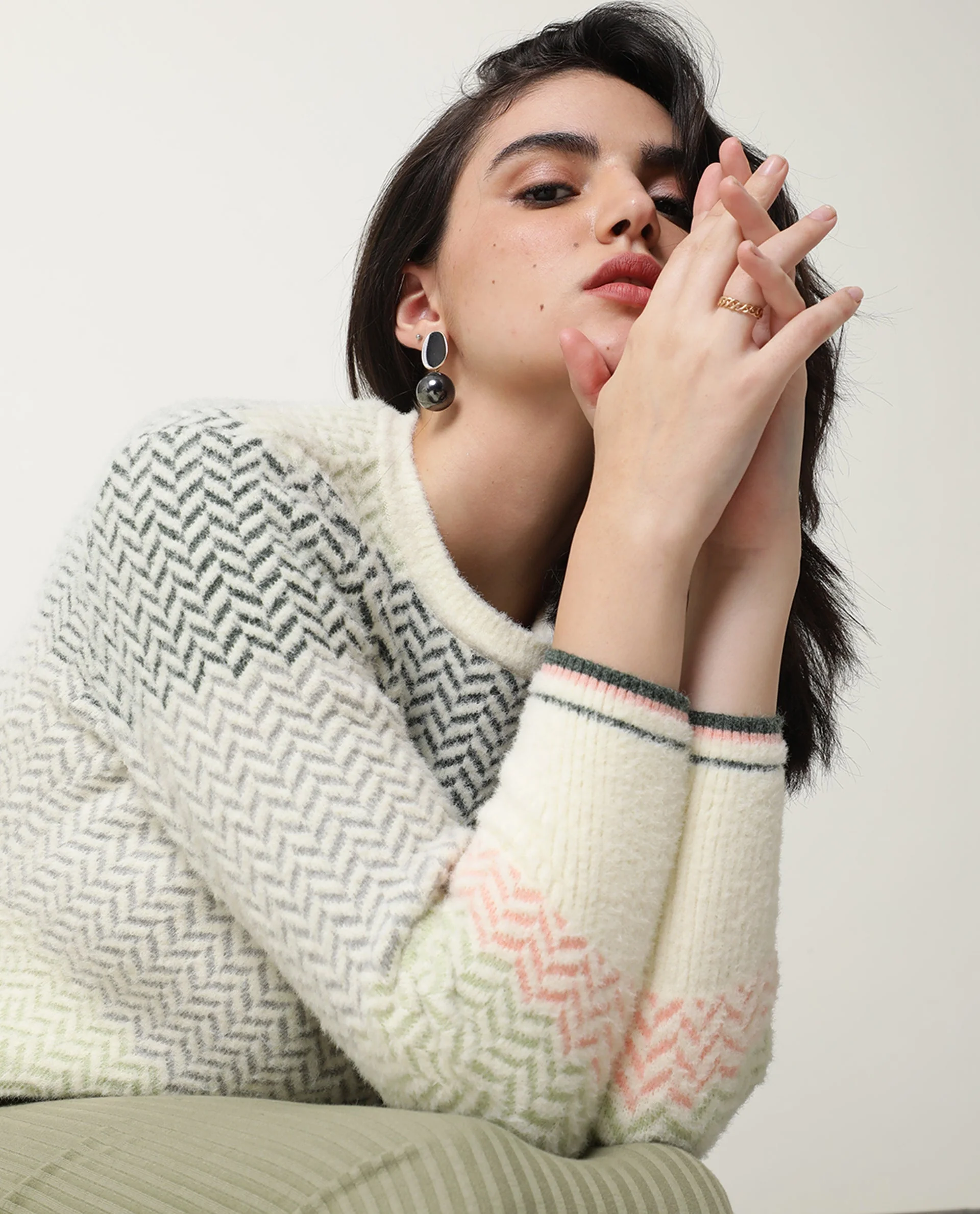 Rareism Women's Herring Offwhite Nylon Crew Neck Color Block Knee Length Regular Fit Sweater - Image 3