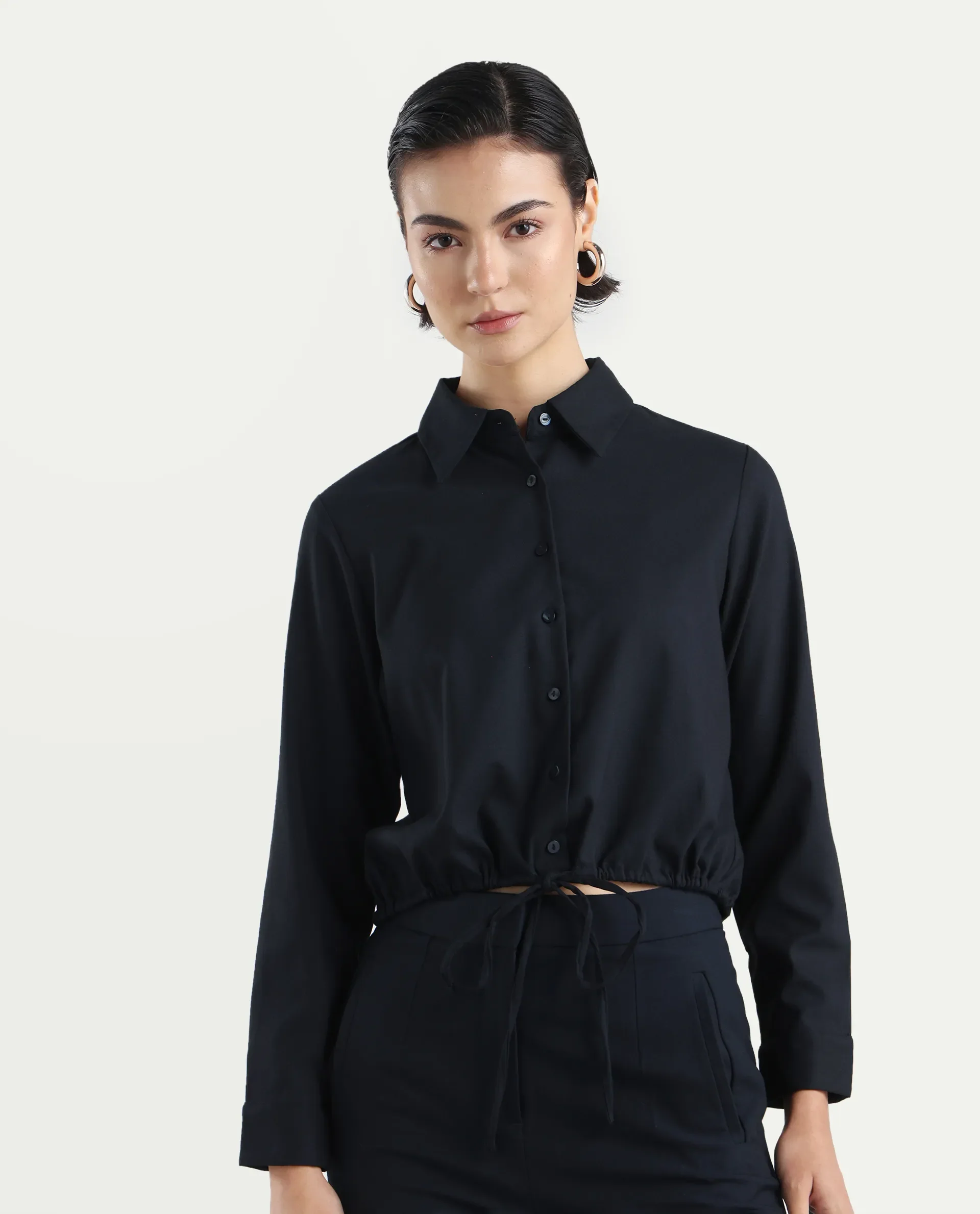 Rareism Women's Hika Dark Navy Lycra Spread Collar Plain Cuffed Sleeve Crop Regular Fit Top - Image 3