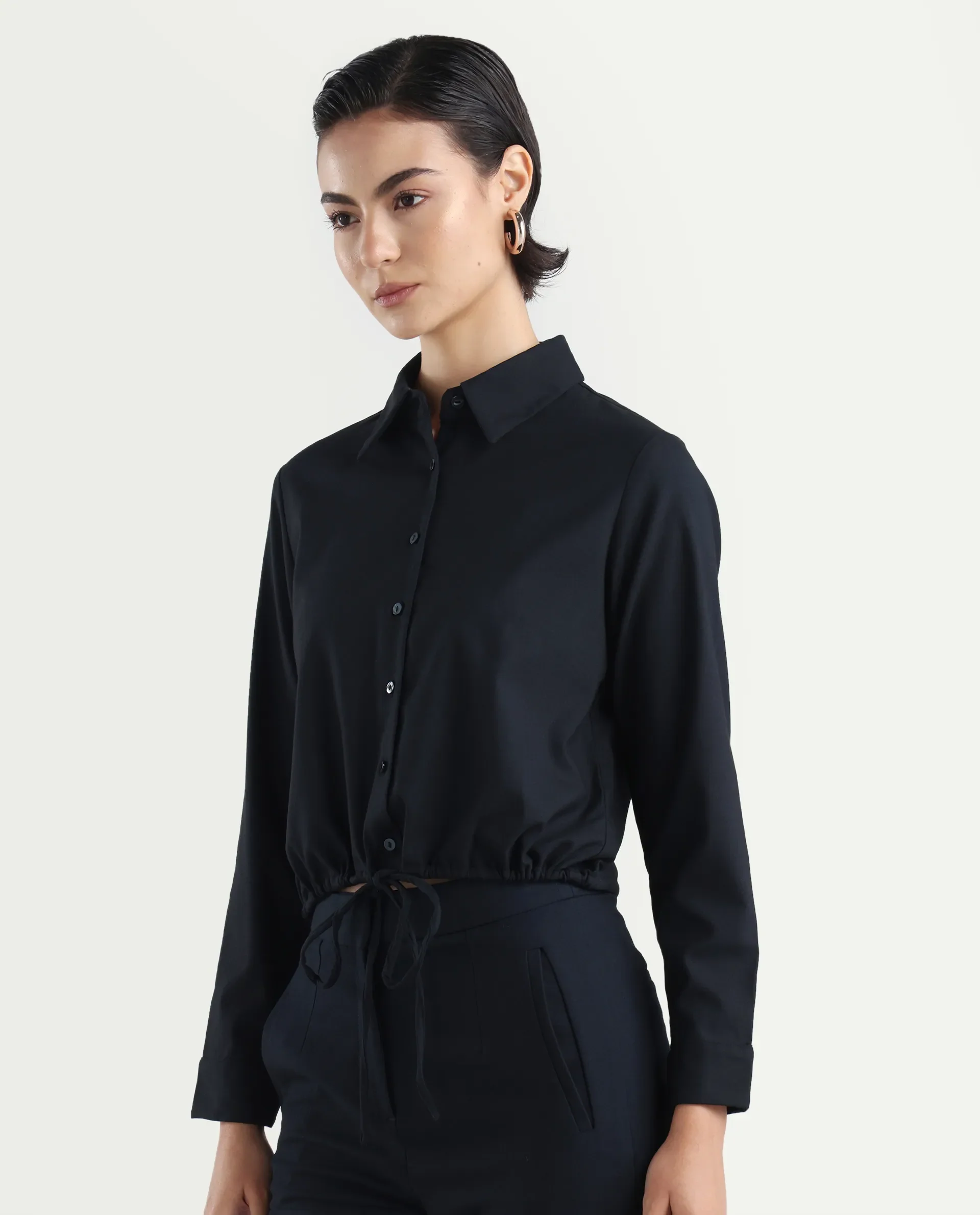 Rareism Women's Hika Dark Navy Lycra Spread Collar Plain Cuffed Sleeve Crop Regular Fit Top - Image 5