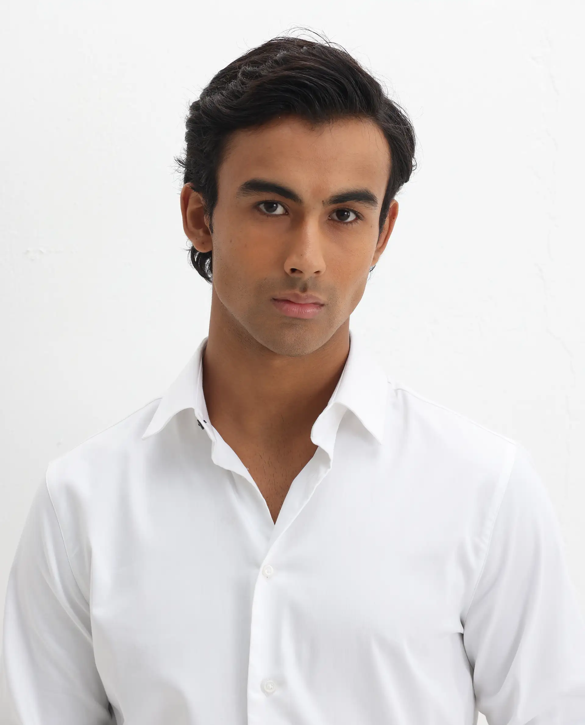 Rare Rabbit Men's Holla-26 White Cotton Plain Regular Fit Full Sleeve Collared Shirt - Image 5