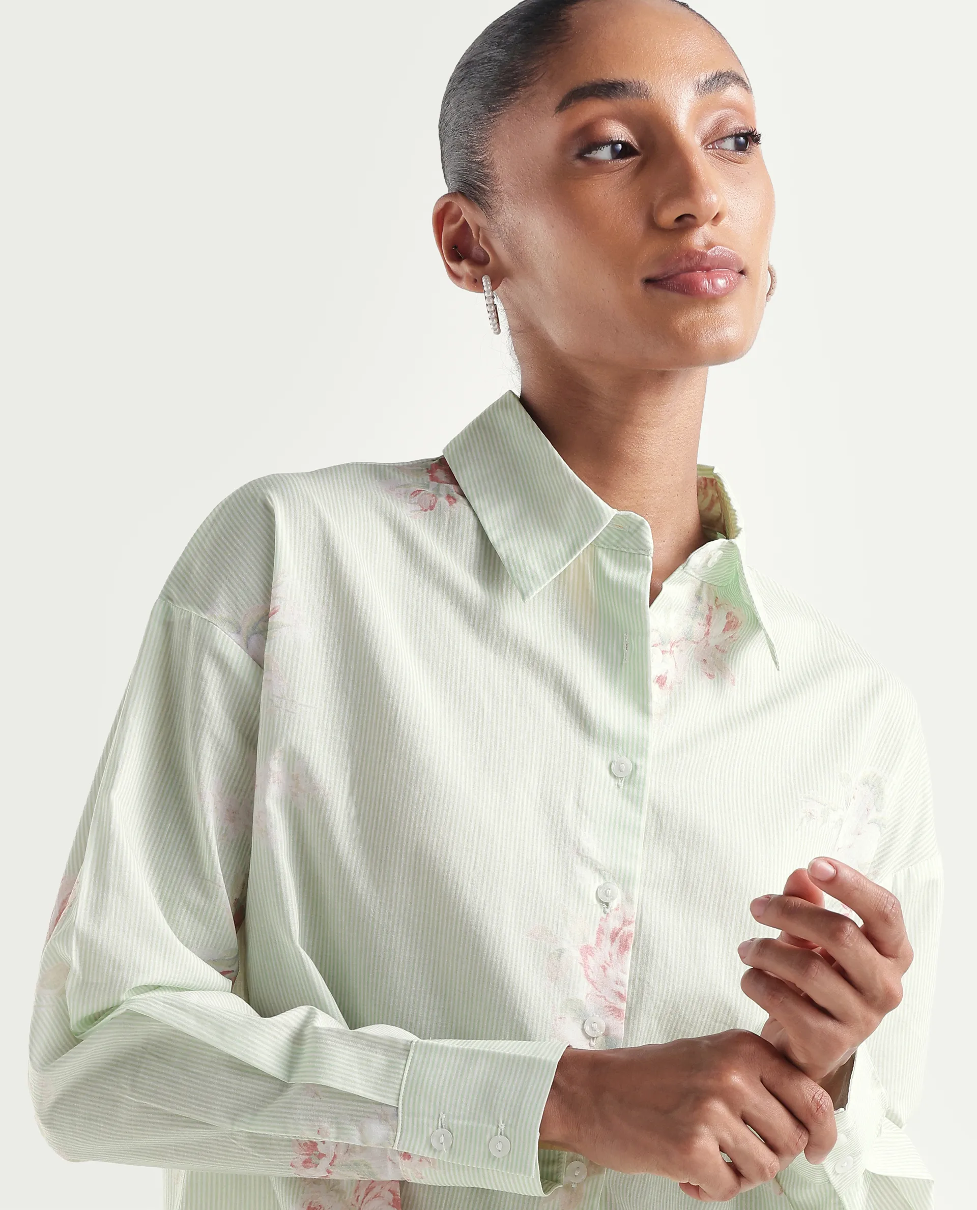 Rareism Women's Horu Light Green Cotton Full Sleeve Spread Collar Button Oversized Floral Print Shirt Oversize - Image 4