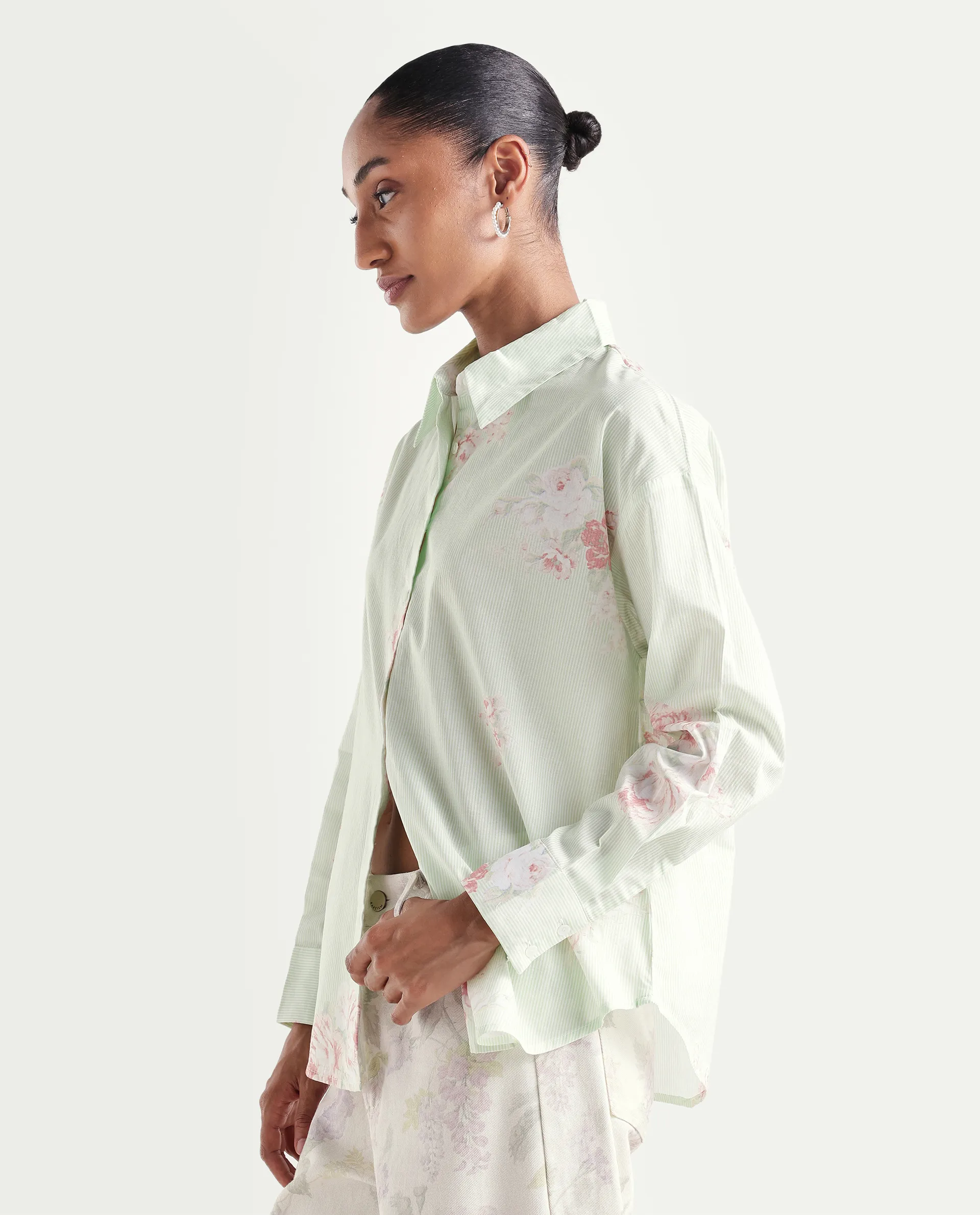 Rareism Women's Horu Light Green Cotton Full Sleeve Spread Collar Button Oversized Floral Print Shirt Oversize - Image 5