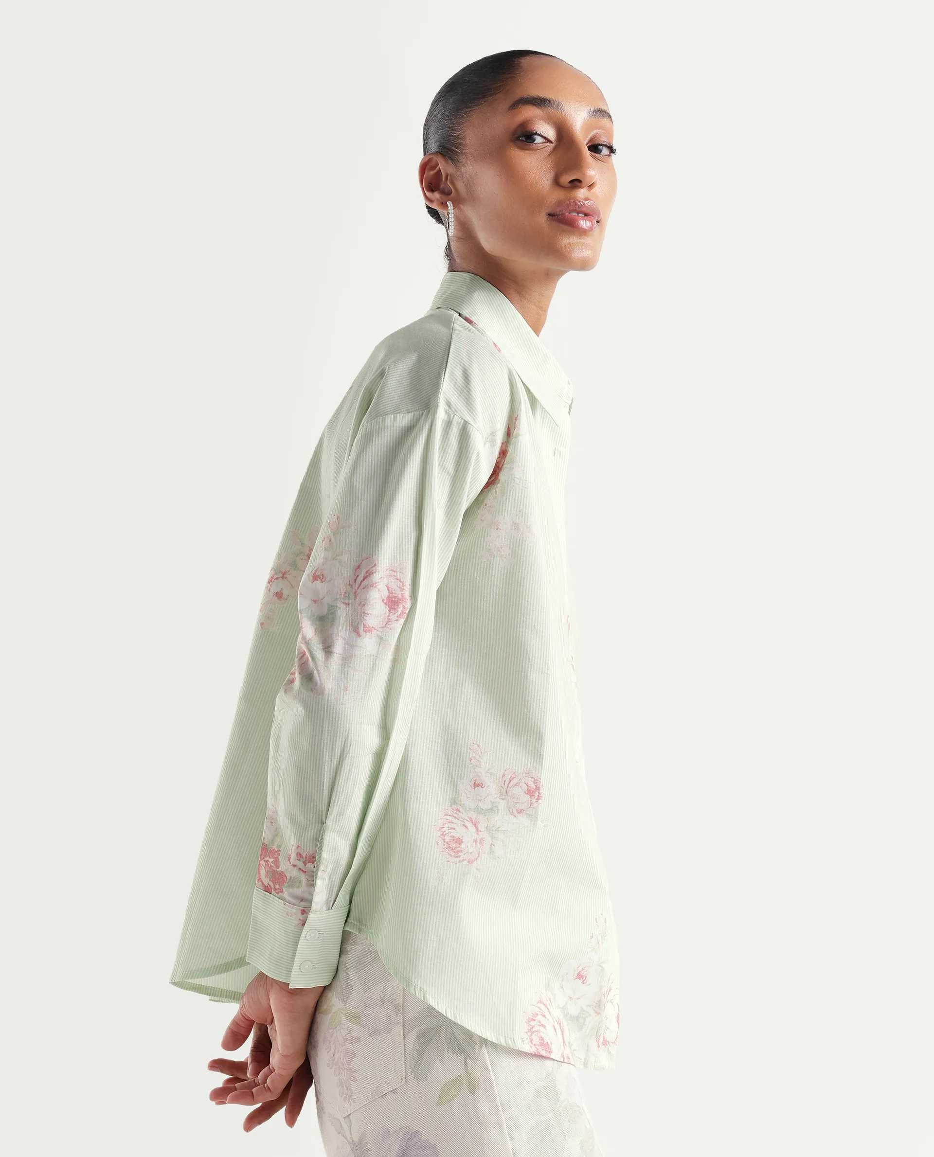 Rareism Women's Horu Light Green Cotton Full Sleeve Spread Collar Button Oversized Floral Print Shirt Oversize - Image 6