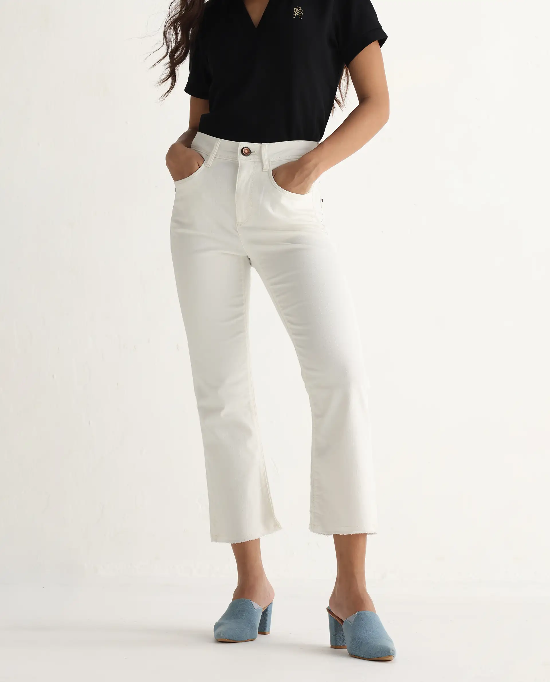 Rareism Women's Hugo White Cotton Plain Ankle Length Relaxed Fit Jeans - Image 2