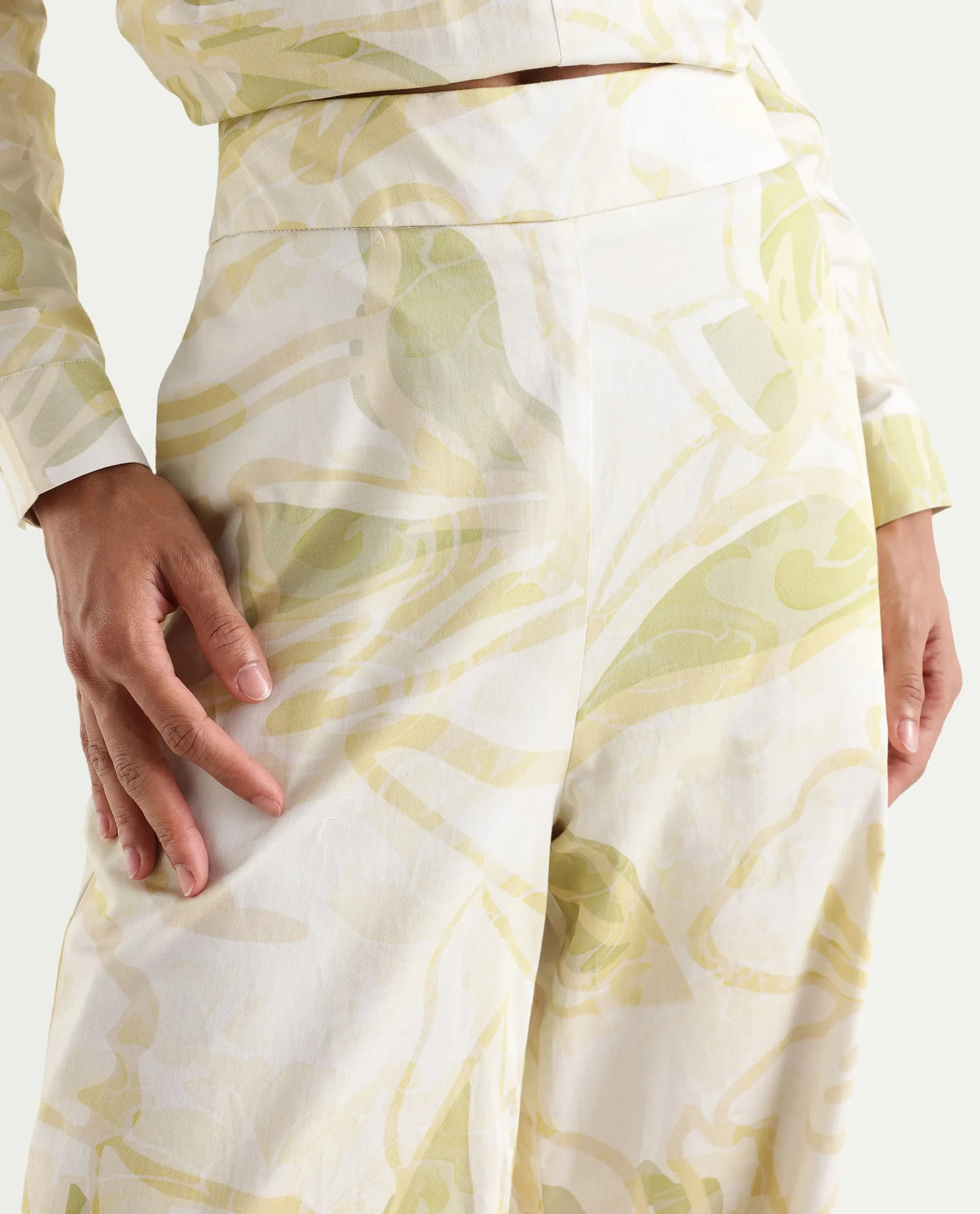 Rareism Women's Hyce-B Light Green Cotton Wide Leg Abstract Print Trouser - Image 3