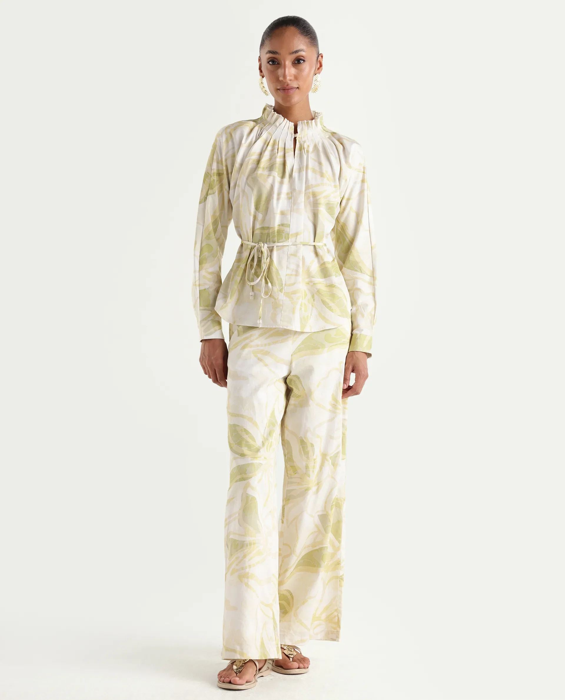 Rareism Women's Hyce-B Light Green Cotton Wide Leg Abstract Print Trouser - Image 4