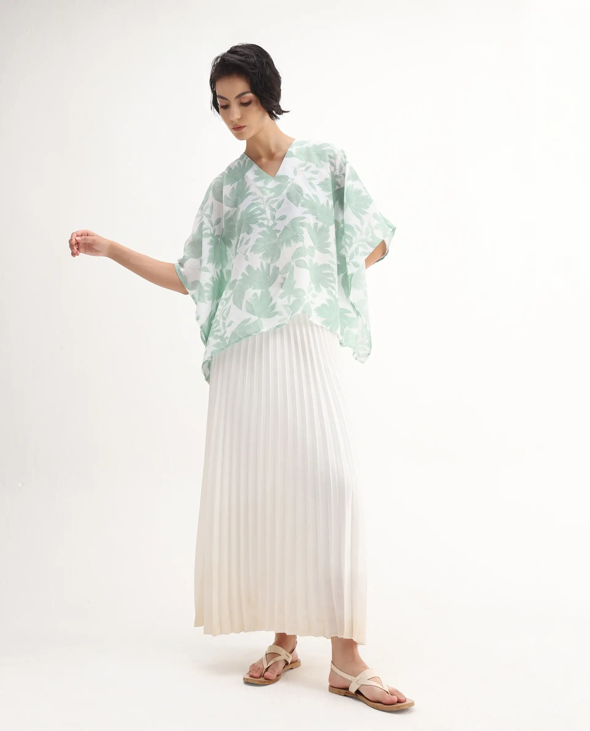 Rareism Women's Ibac Light Green Linen V-Neck Floral Print Kimono Sleeve Relaxed Fit Top - Image 2