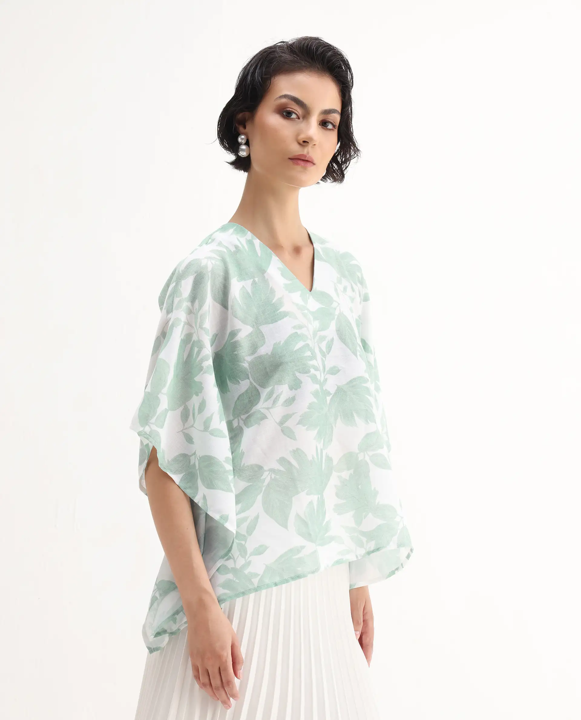 Rareism Women's Ibac Light Green Linen V-Neck Floral Print Kimono Sleeve Relaxed Fit Top - Image 7