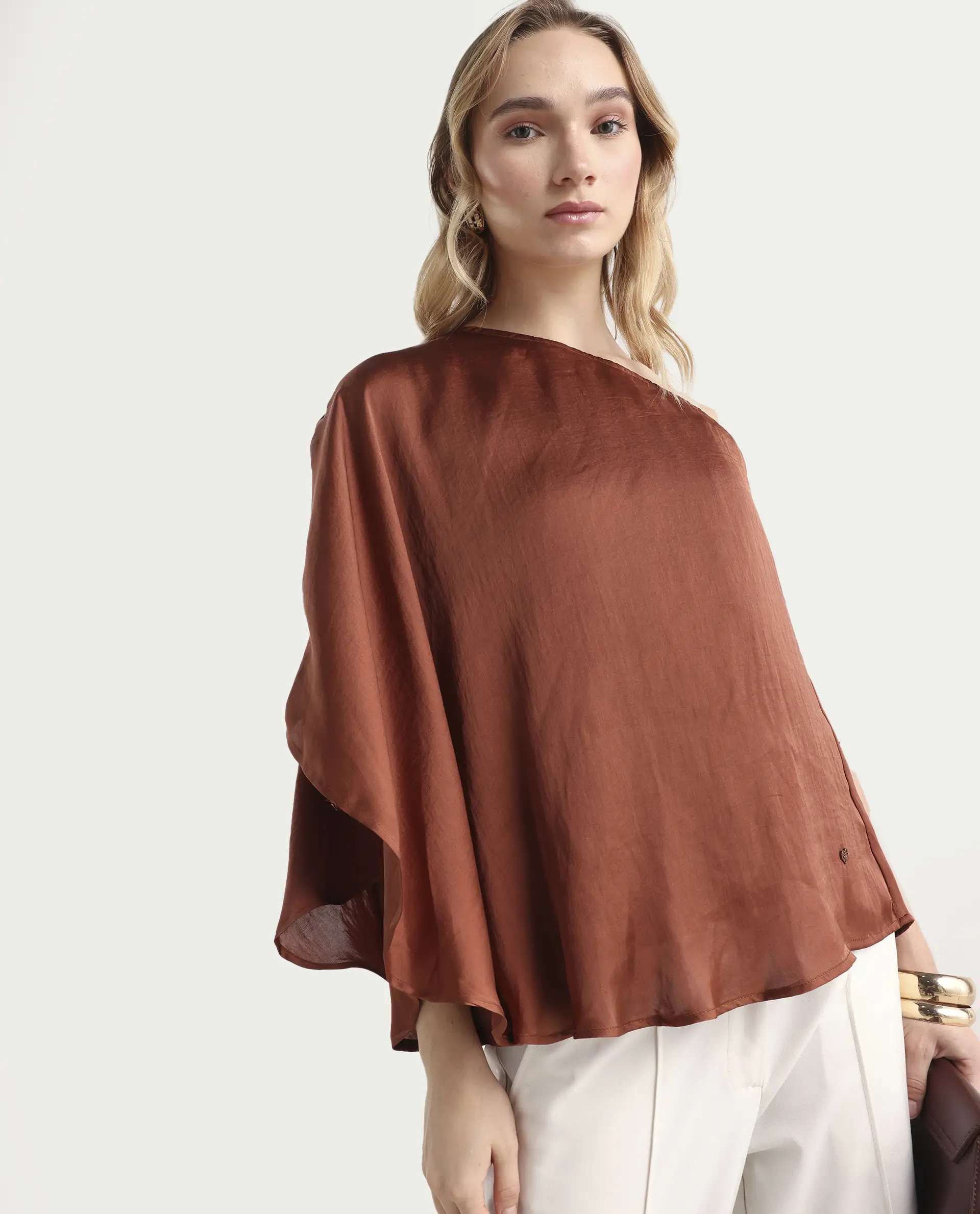 Rareism Women's Ibis Dark Brown Polyester Collarless Plain Flared Sleeve Regular Fit Top - Image 2