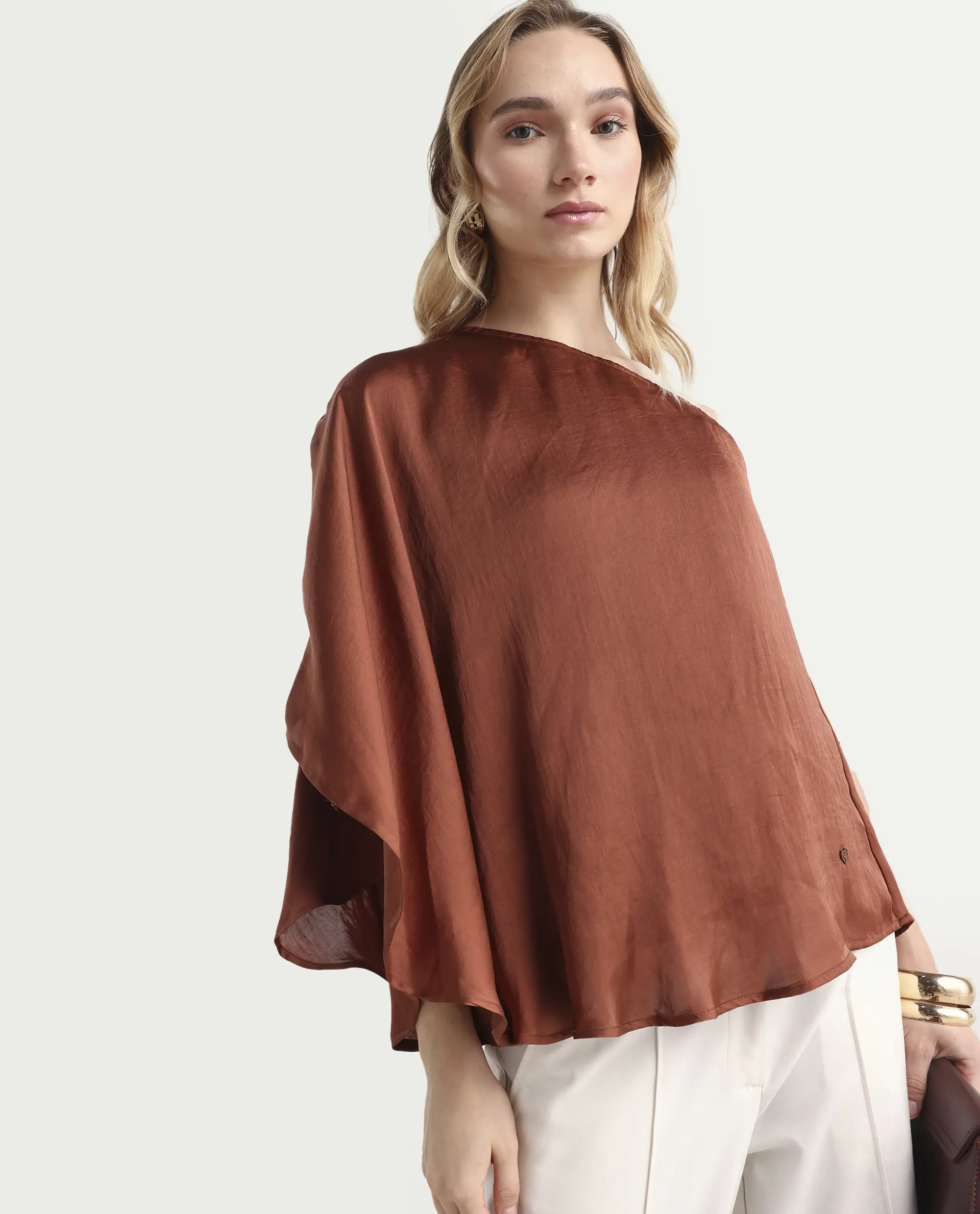 Rareism Women's Ibis Dark Brown Polyester Collarless Plain Flared Sleeve Regular Fit Top - Image 4