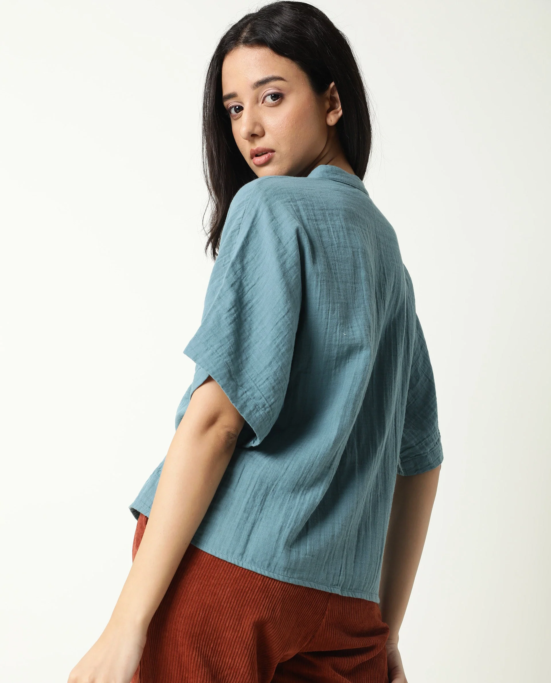 Rareism Women's Imro Green Mandarin Collar Plain Knee Length Tailored Top - Image 4