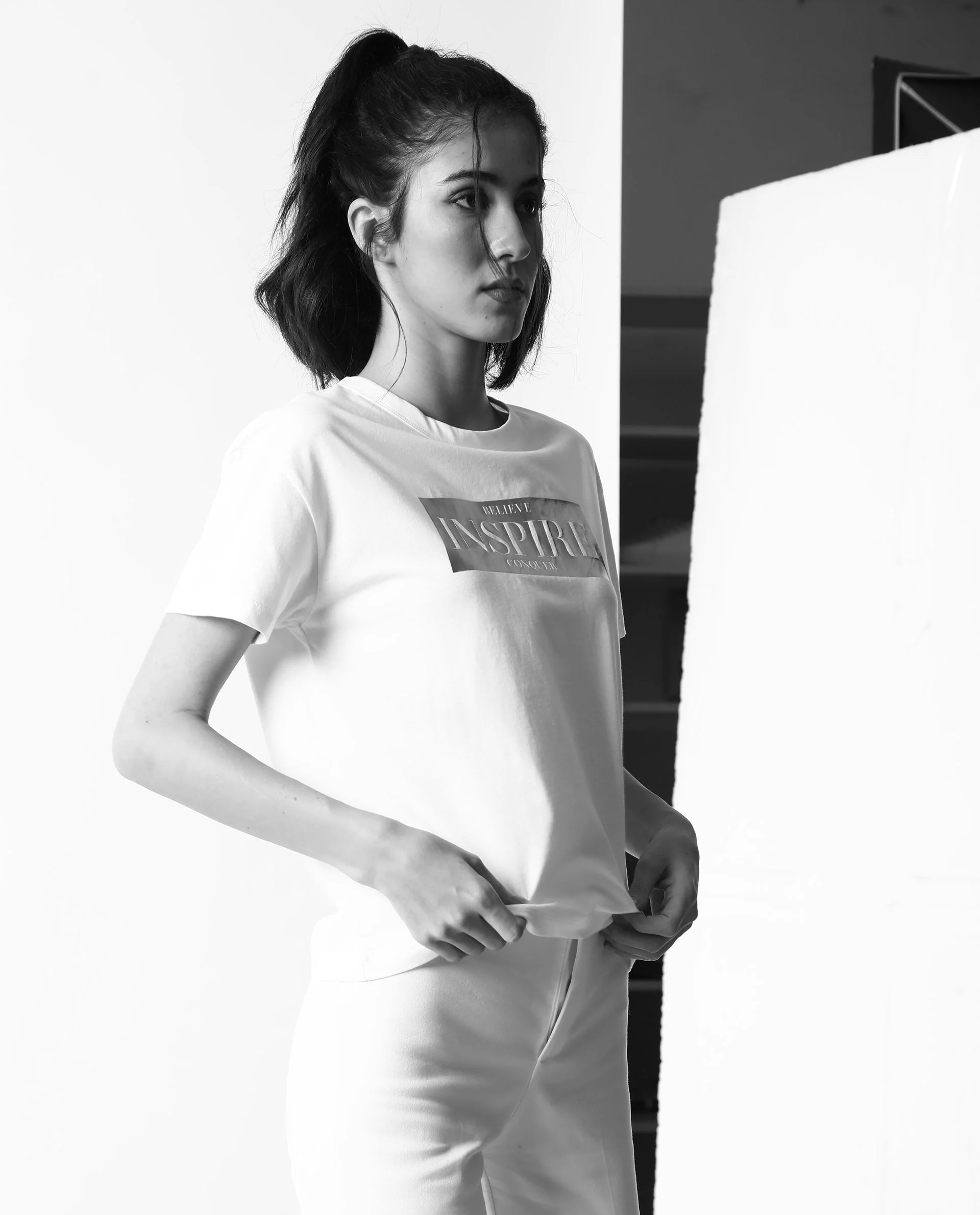 Rareism Women's Inago White Cotton Crew Neck Graphic Print Crop Regular Fit T-Shirt - Image 3