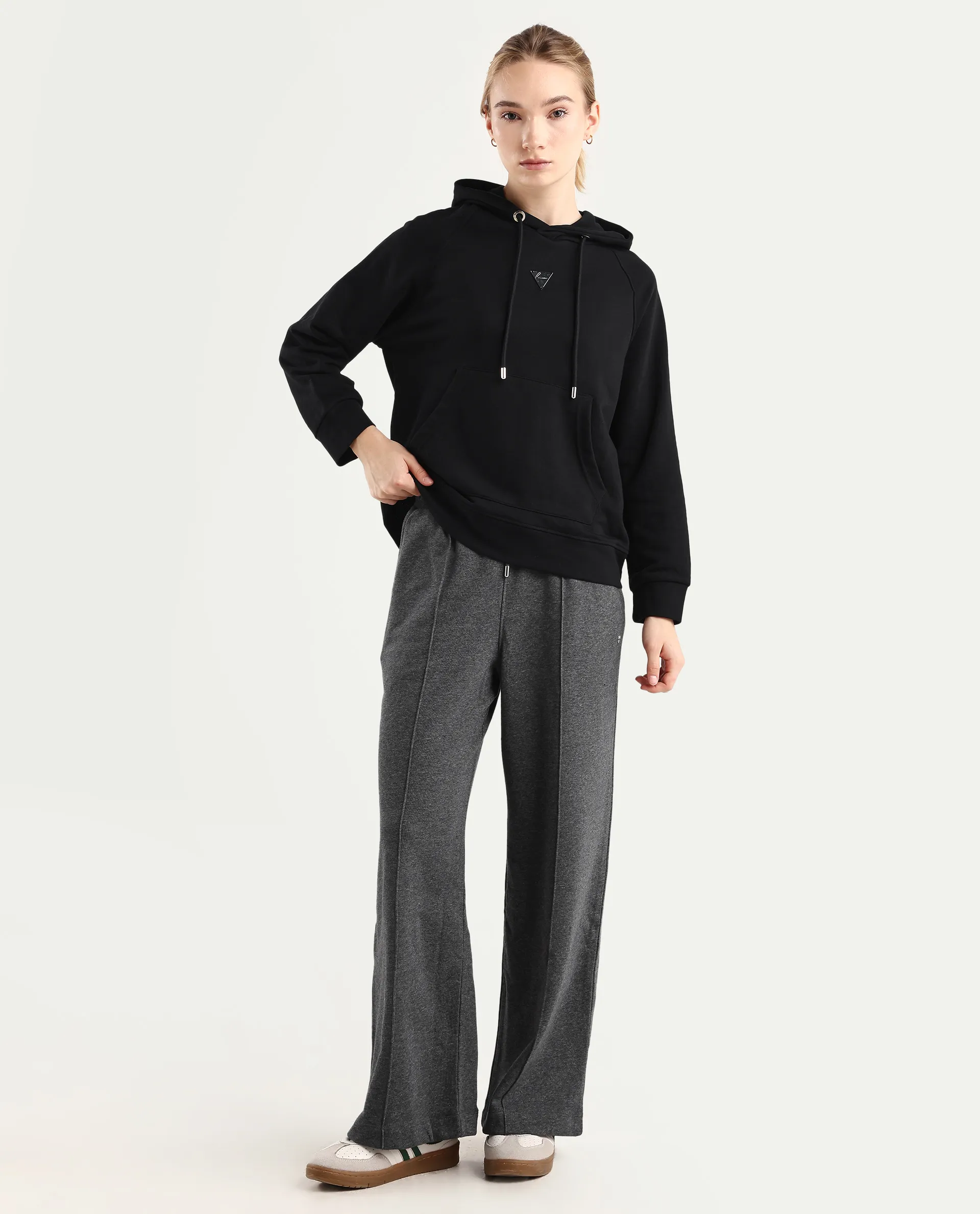Rareism Women's Inout Dark Grey Cotton Blend Plain Ankle Length Wide Track Pant - Image 3