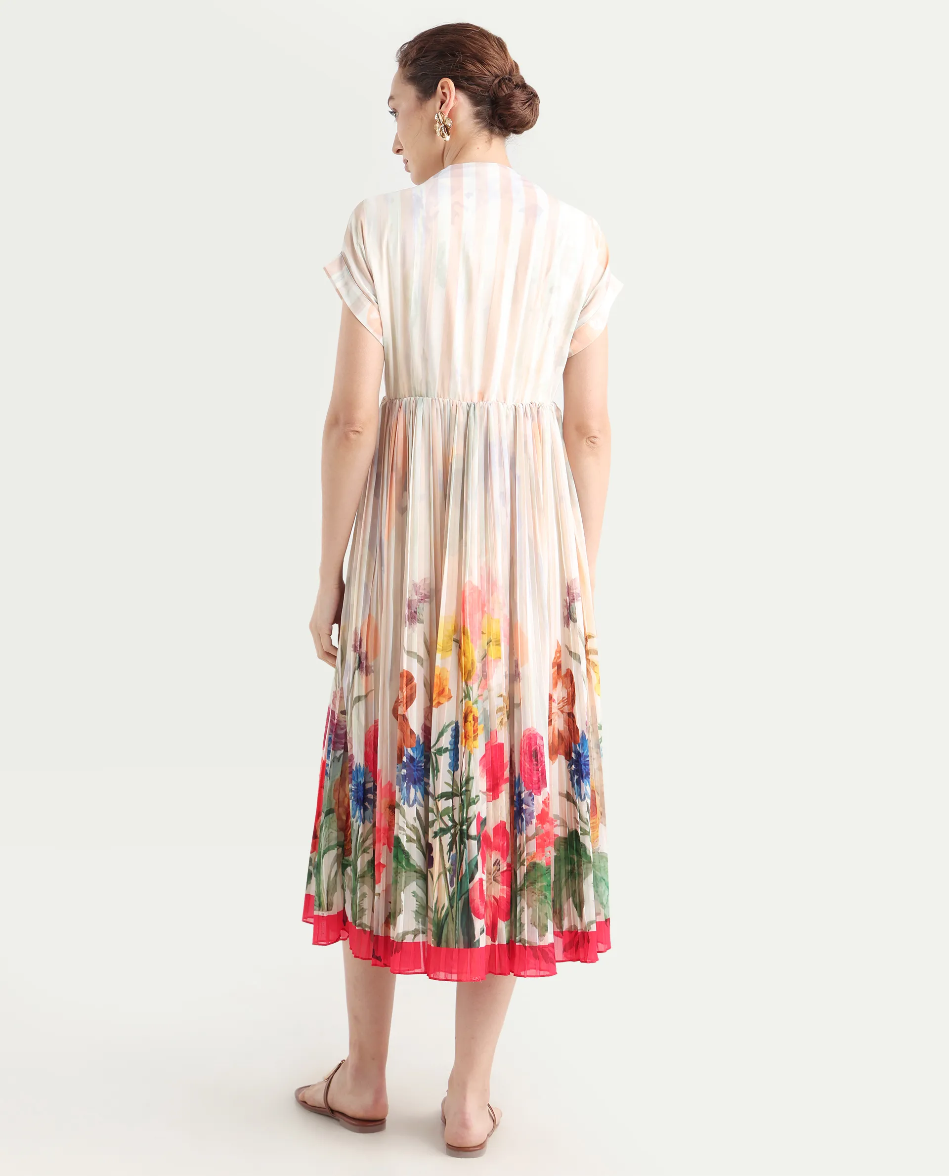 Rareism Women's Inuzuka Light Multi Polyester V-Neck Floral Print Extended Sleeves Midi Fit And Flare Dress - Image 8