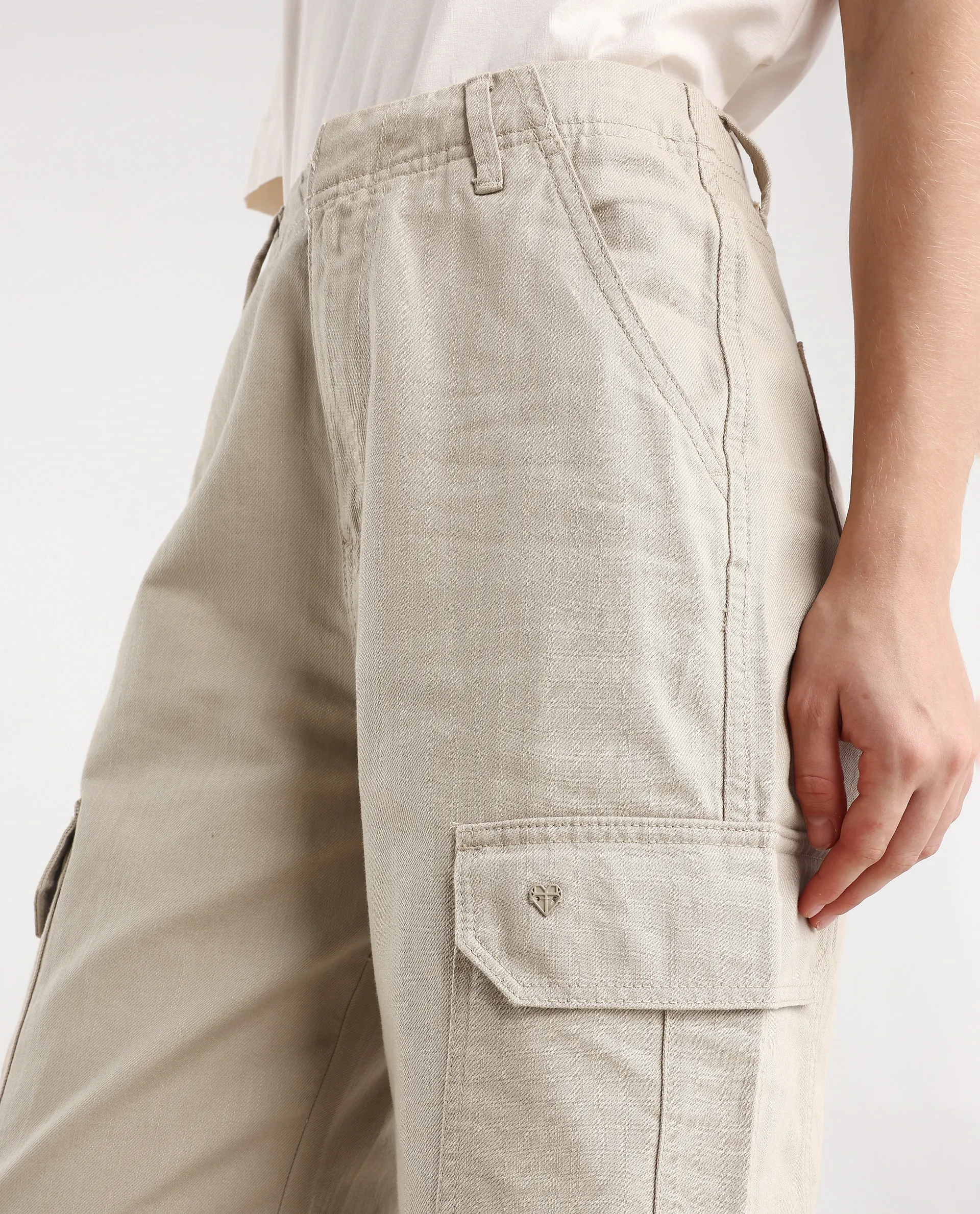 Rareism Women's Itsiz Off Beige Cotton Plain Ankle Length Wide Trouser - Image 4