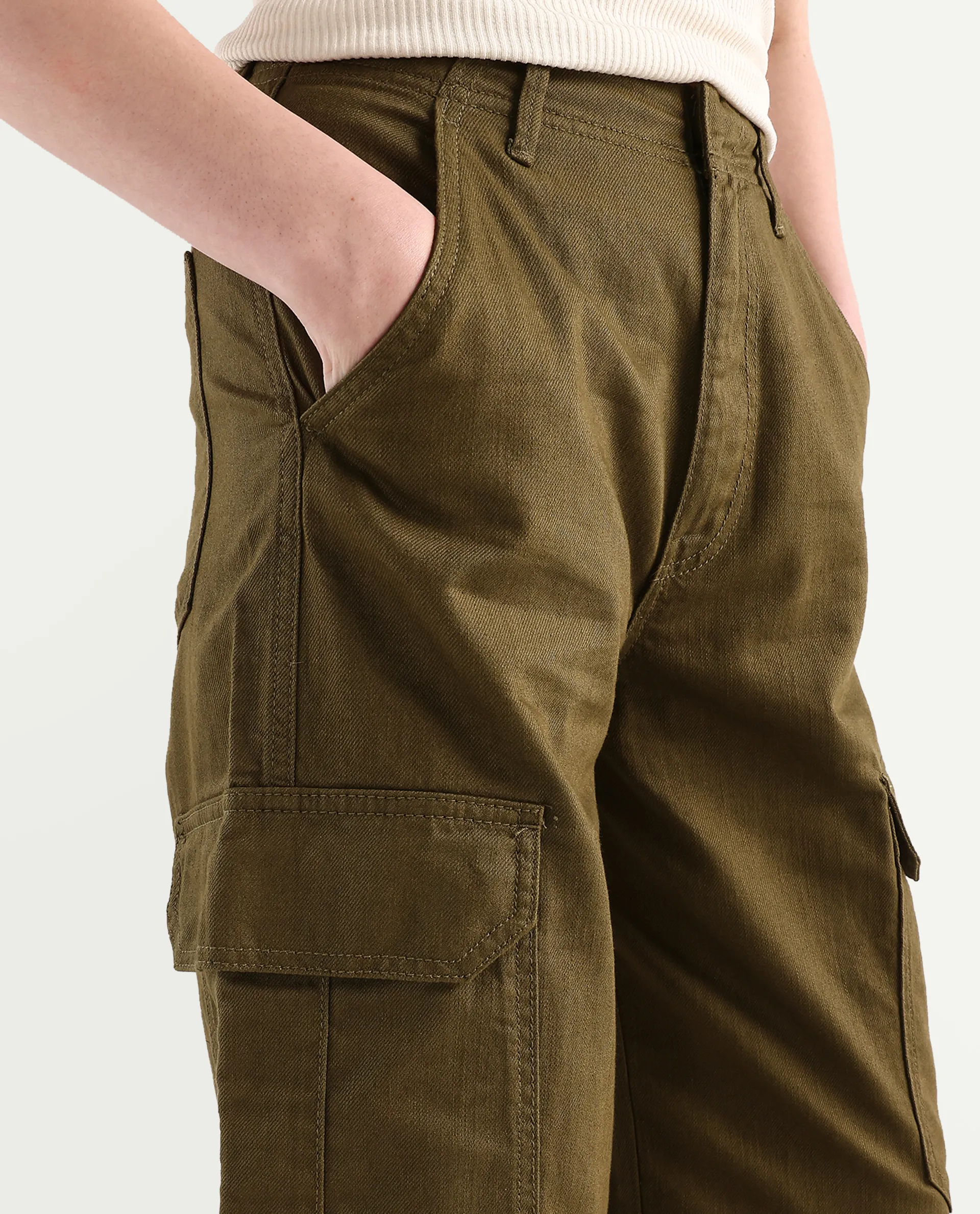 Rareism Women's Itsiz Olive Cotton Plain Ankle Length Wide Trouser - Image 4