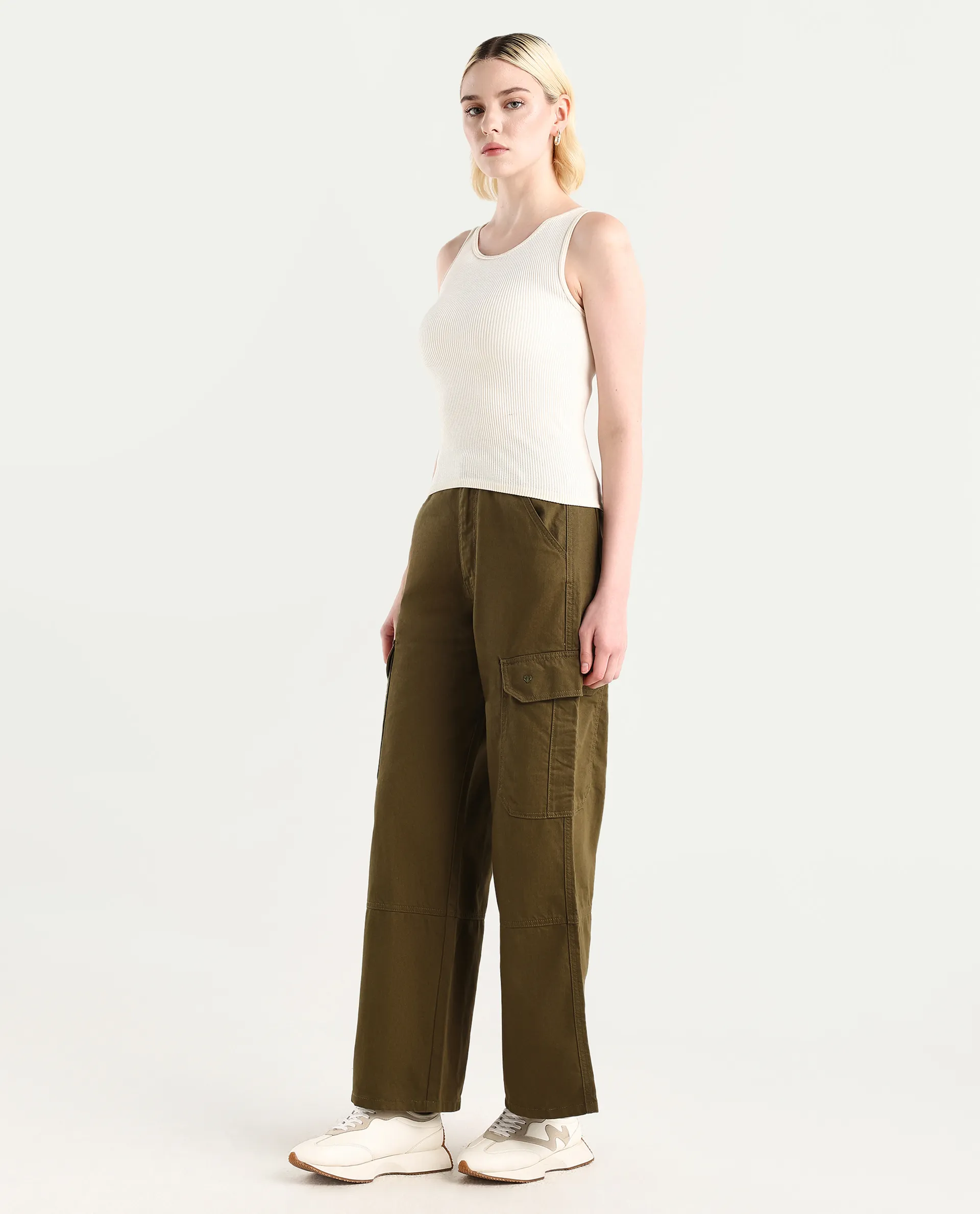 Rareism Women's Itsiz Olive Cotton Plain Ankle Length Wide Trouser - Image 7