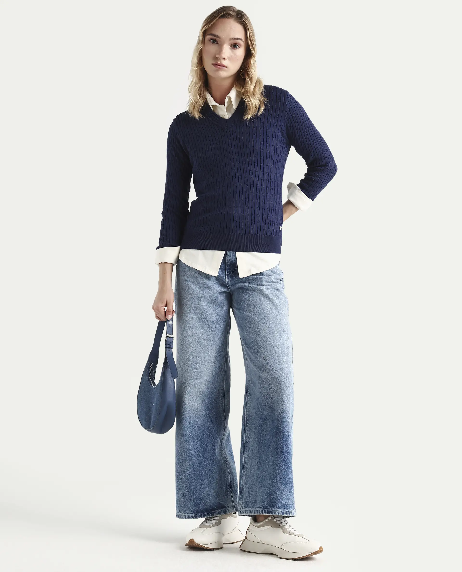 Rareism Women's Izmit Navy Viscose V-Neck Plain Regular Fit Top - Image 2