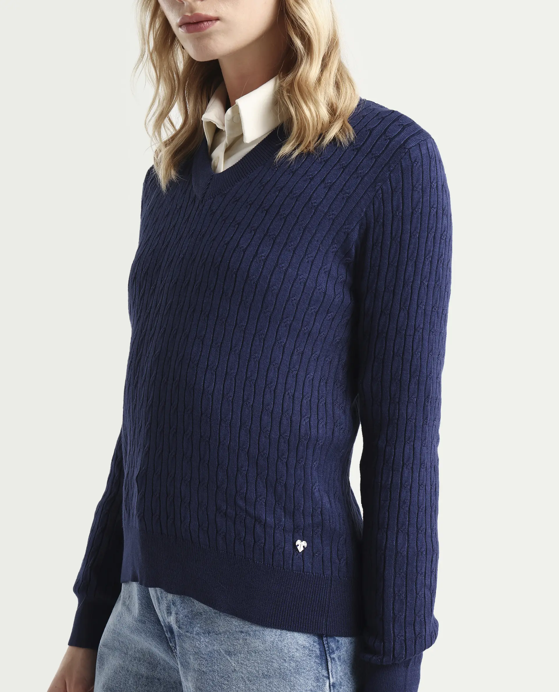 Rareism Women's Izmit Navy Viscose V-Neck Plain Regular Fit Top - Image 3