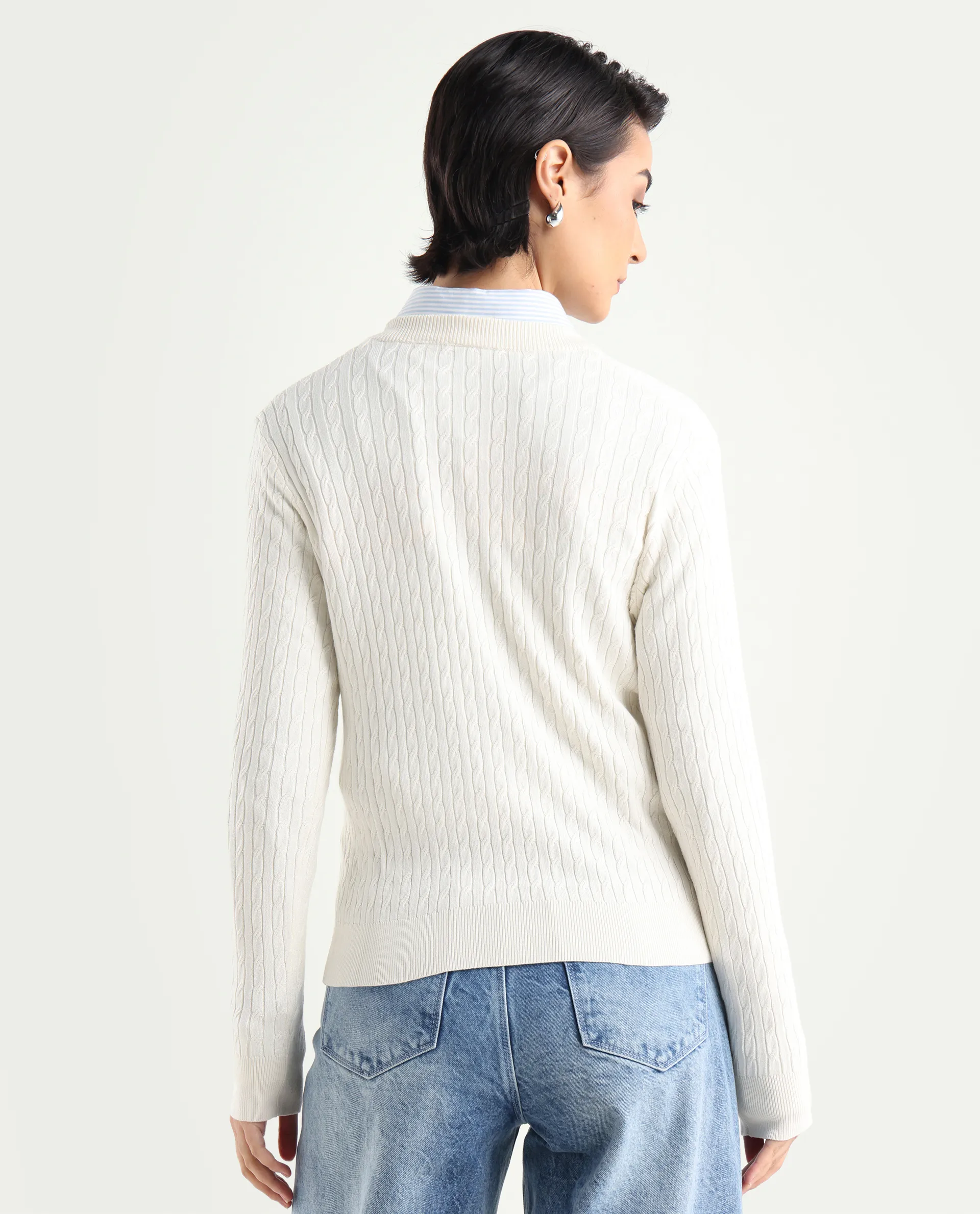 Rareism Women's Izmit White Viscose V-Neck Plain Regular Fit Top - Image 7