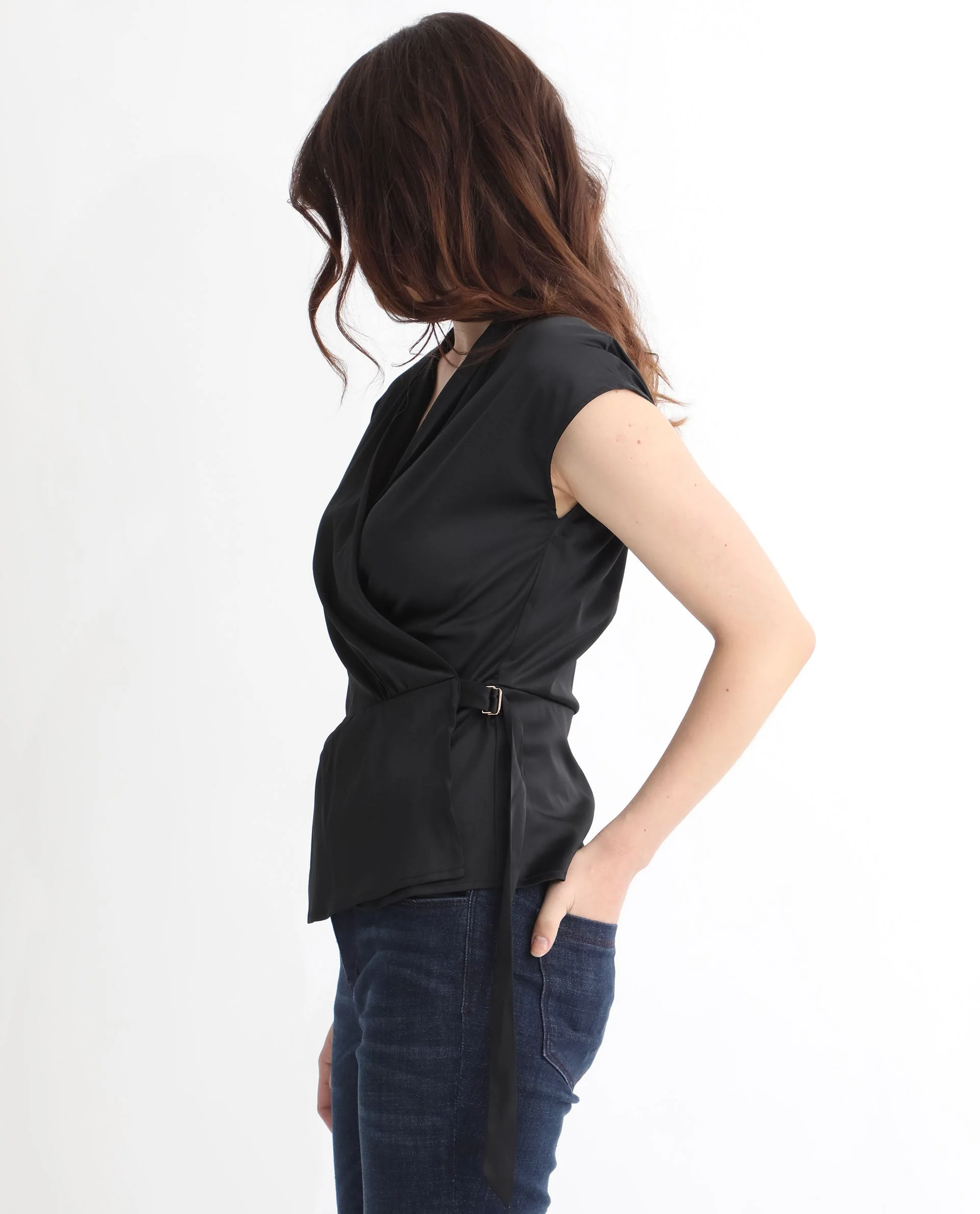 Rareism Women's Jadak Black Polyester Collarless Plain Sleeveless Regular Fit Top - Image 7
