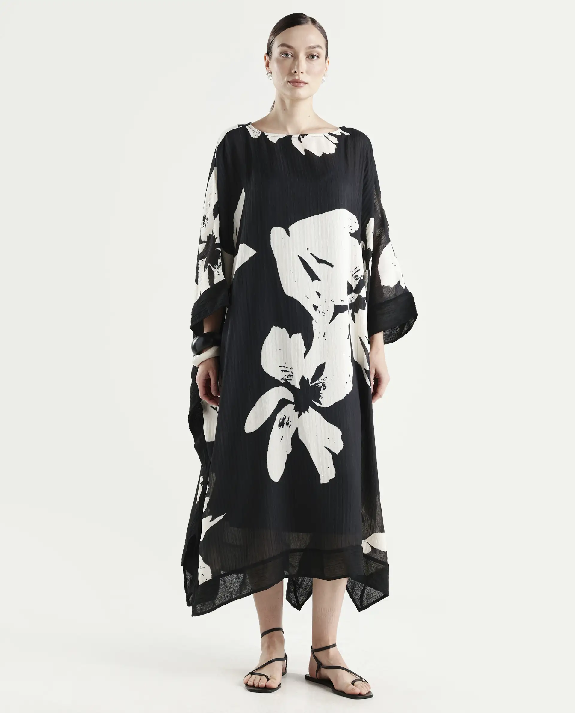 Rareism Women's Janarea Black Polyester Boat Neck Abstract Print Kaftan Sleeve Midi Kaftan Dress - Image 3