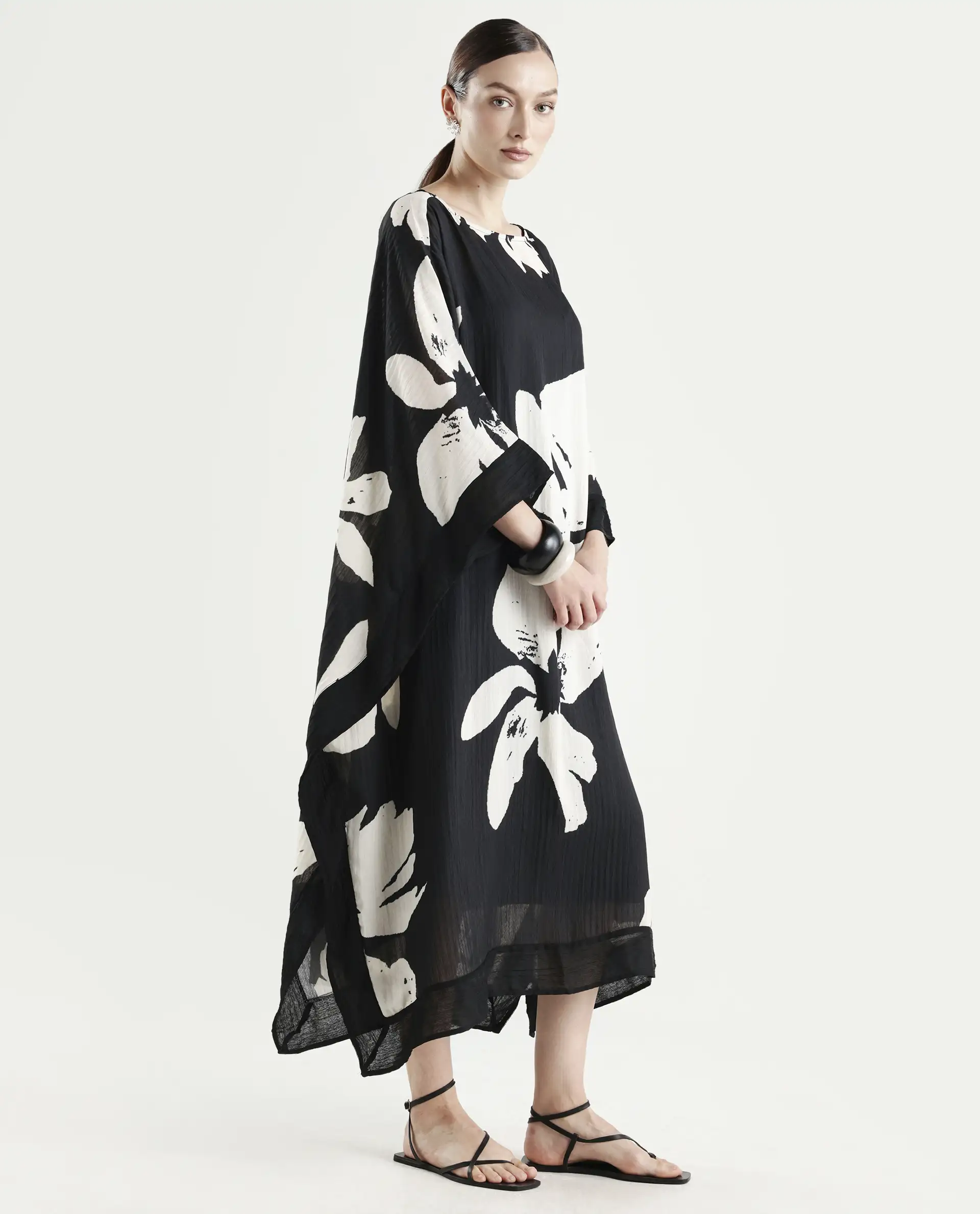 Rareism Women's Janarea Black Polyester Boat Neck Abstract Print Kaftan Sleeve Midi Kaftan Dress - Image 7