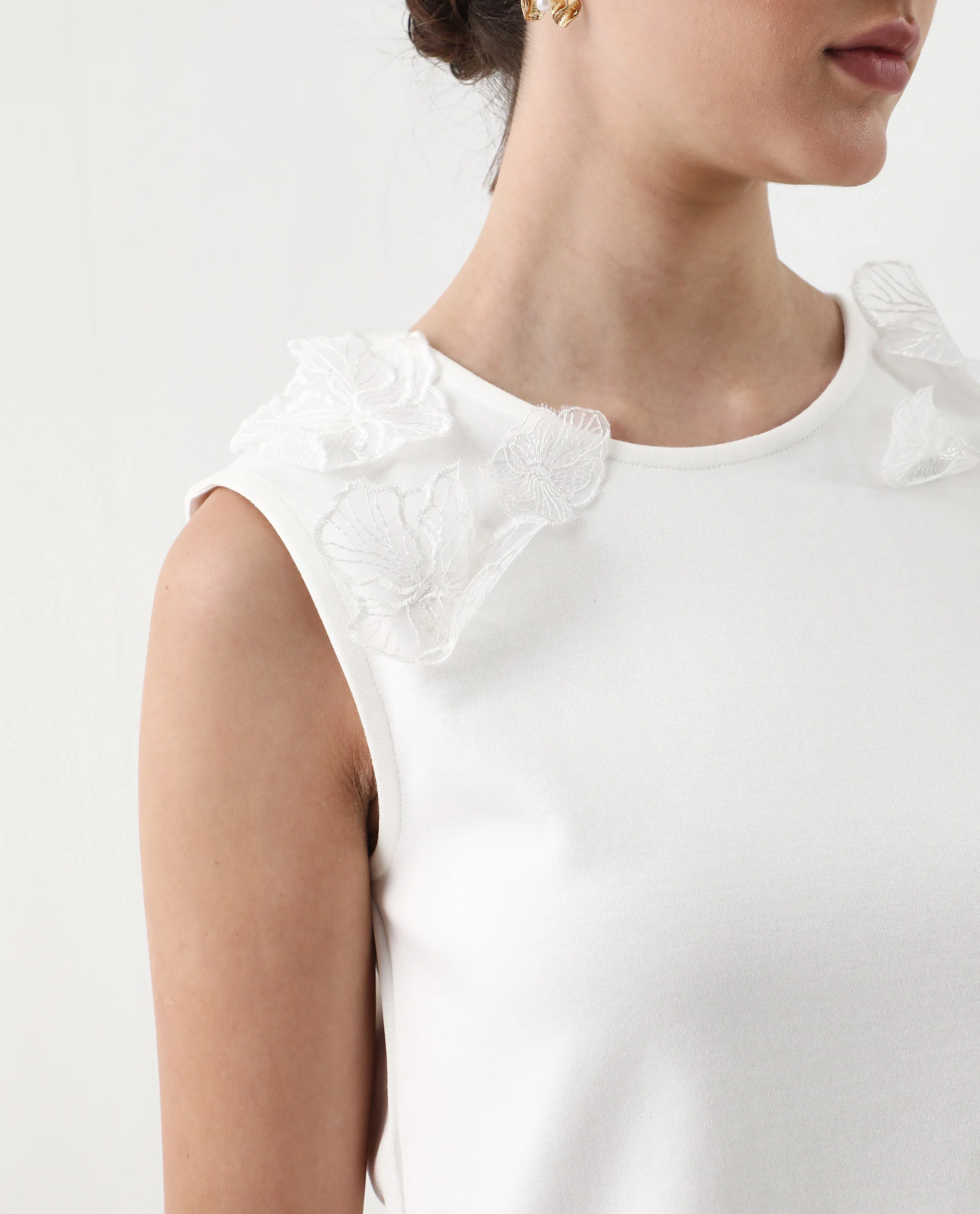 Rareism Women's Janbed Off White Cotton Round Neck Plain Sleeveless Regular Fit T-Shirt - Image 5
