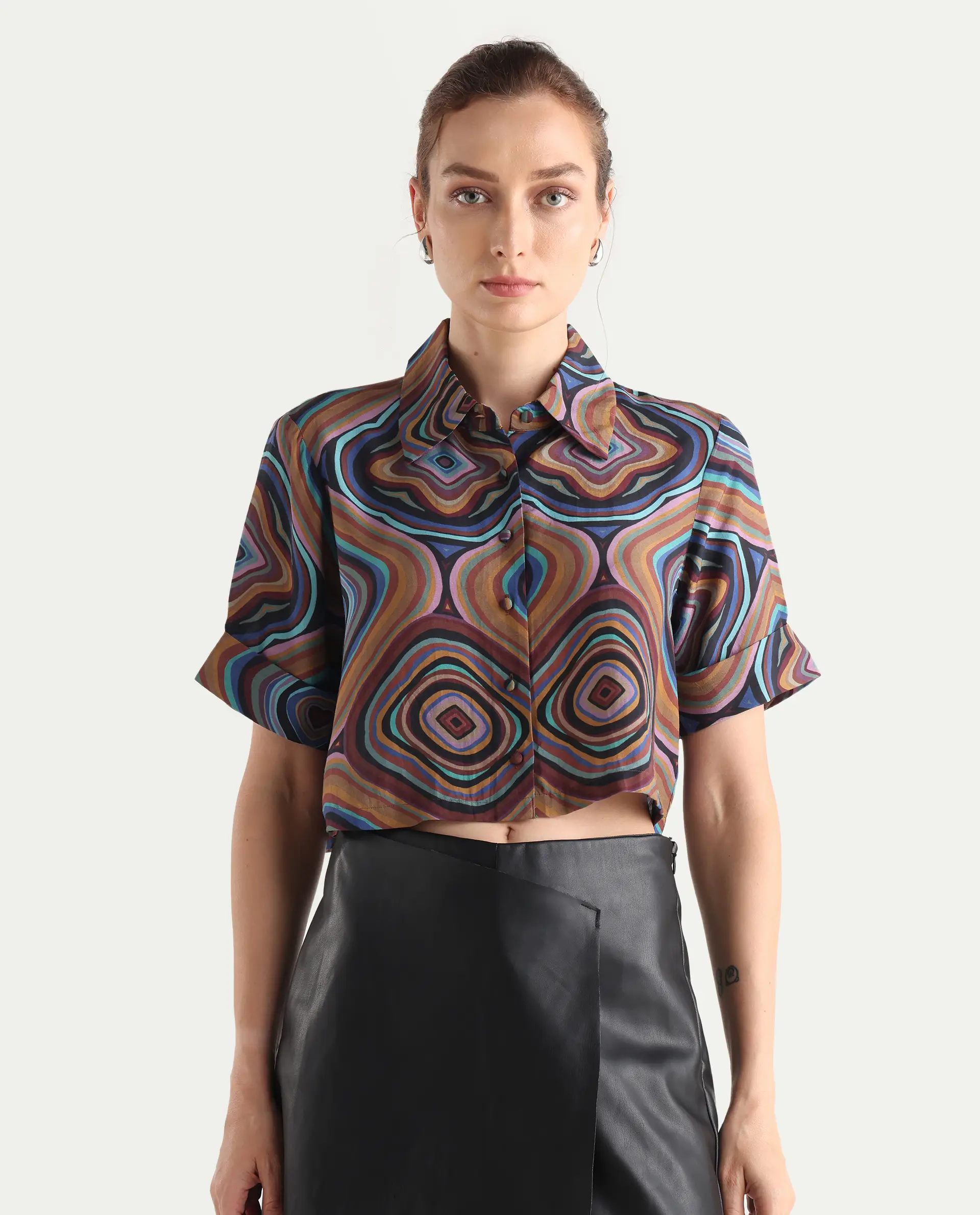 Rareism Women's Janber Dark Multi Cotton Spread Collar Abstract Print Crop Regular Fit Shirt - Image 3