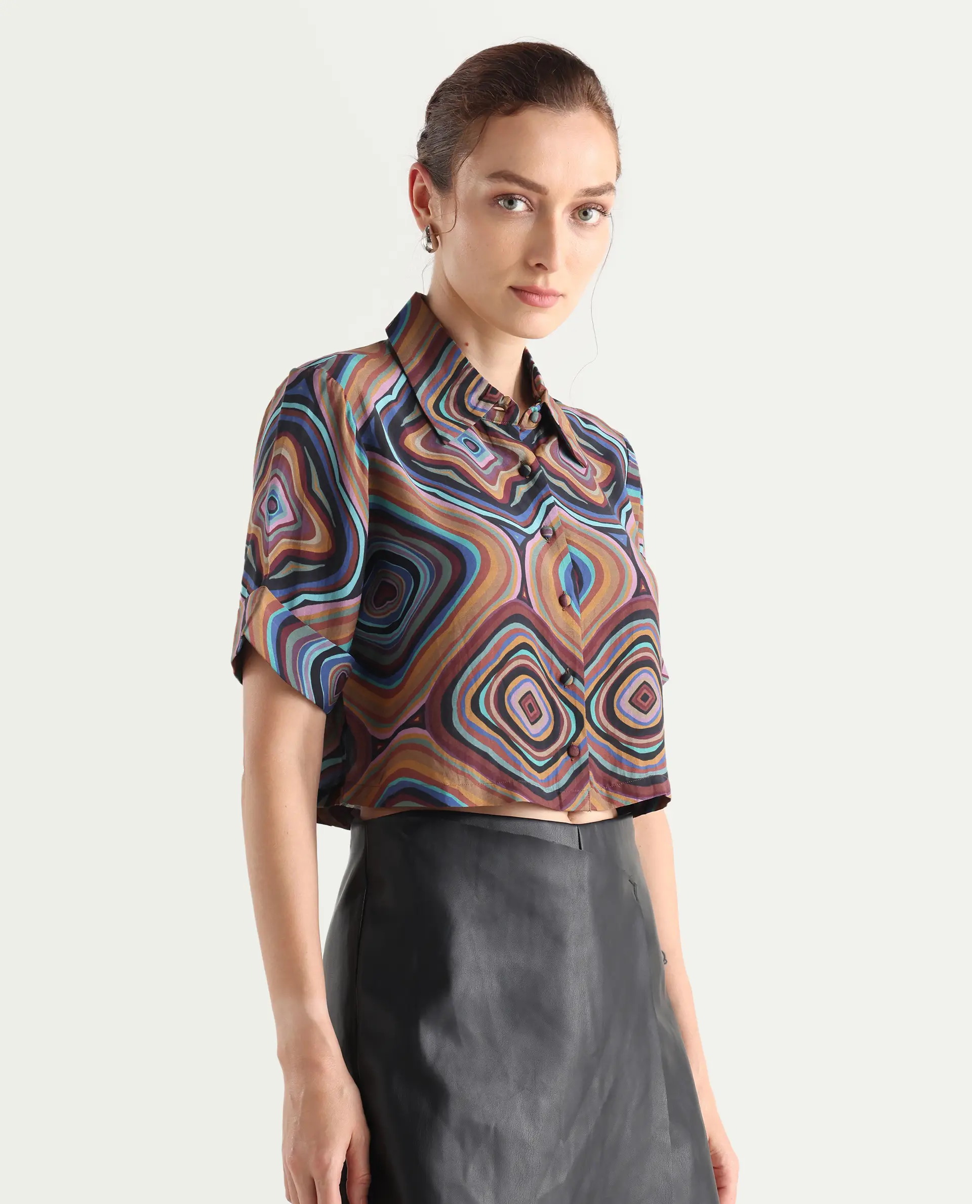 Rareism Women's Janber Dark Multi Cotton Spread Collar Abstract Print Crop Regular Fit Shirt - Image 7