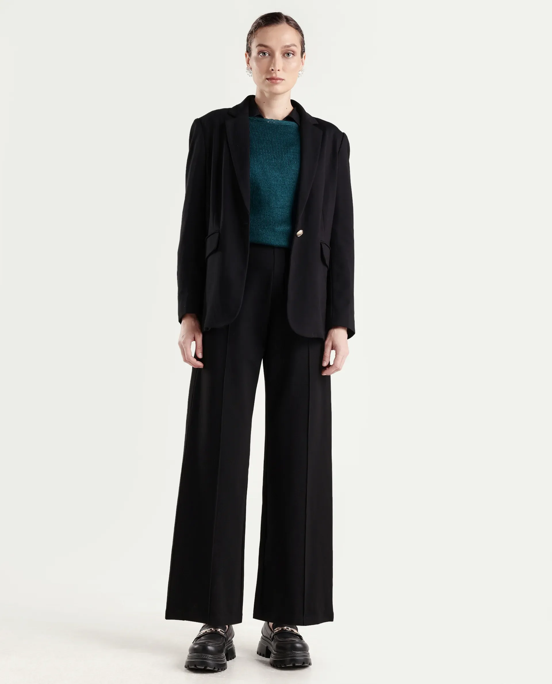 Rareism Women's Jancura-S26 Black Viscose Blend Relaxed Fit Plain Trouser - Image 3