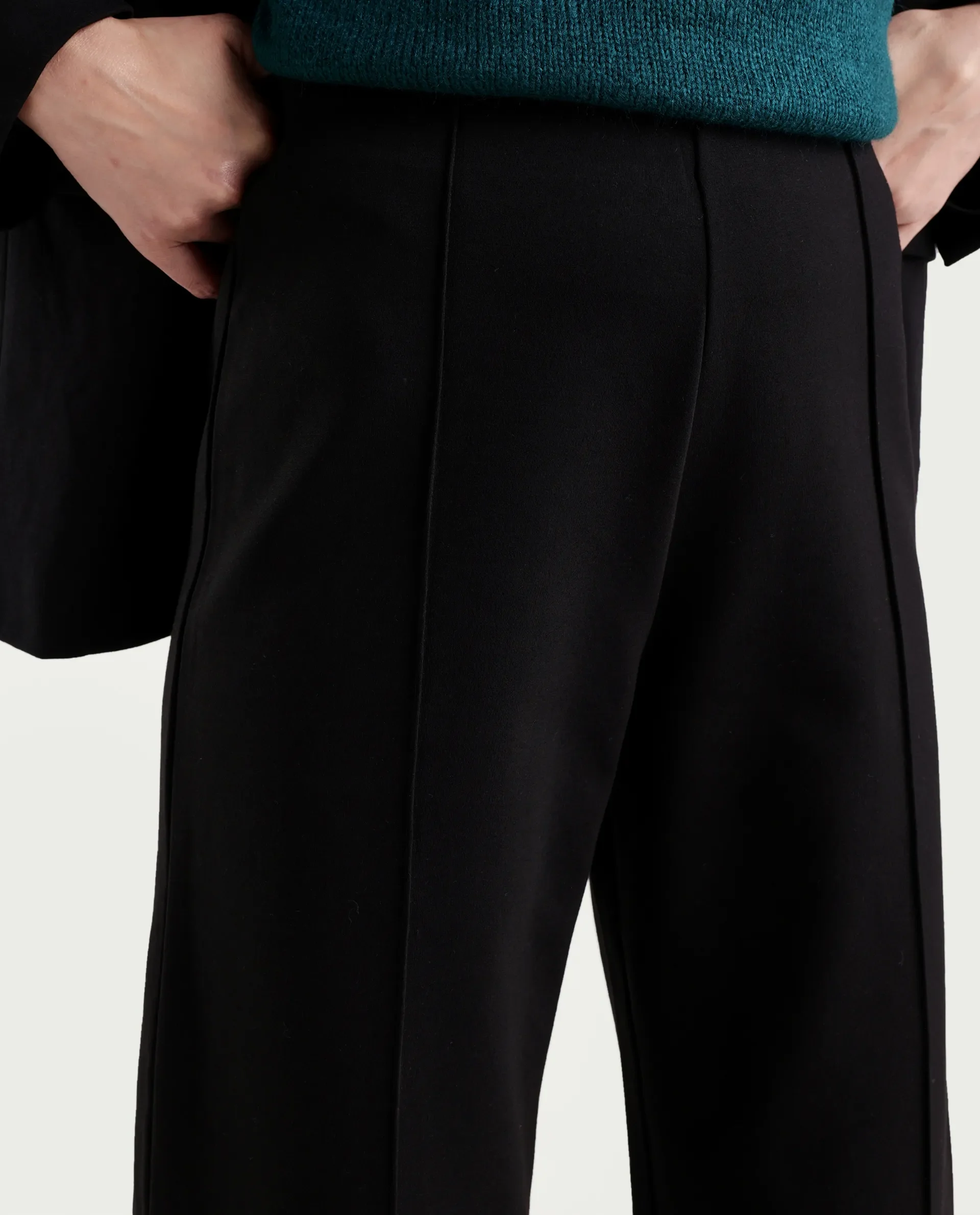 Rareism Women's Jancura-S26 Black Viscose Blend Relaxed Fit Plain Trouser - Image 4