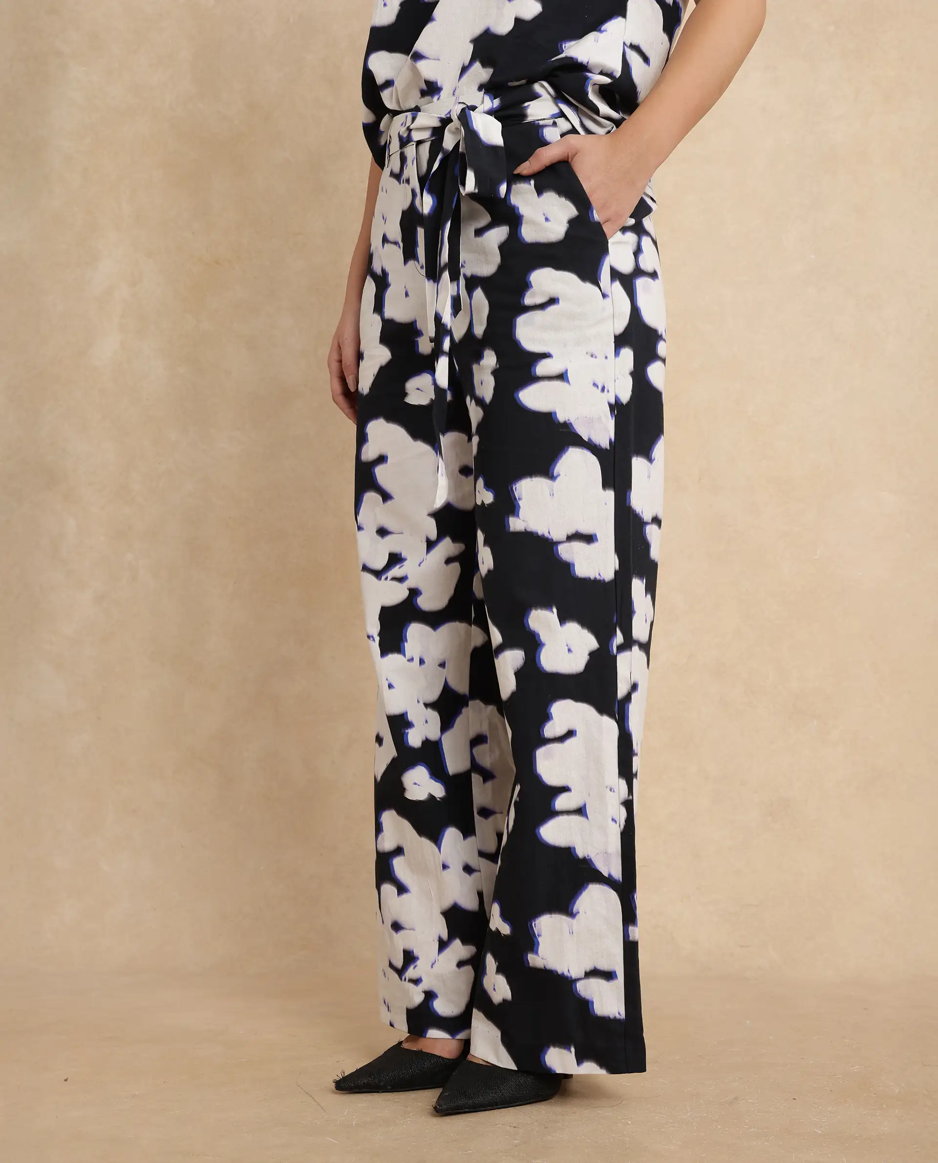 Rareism Women's Janfara B Black Cotton Abstract Print Ankle Length Wide Trouser - Image 7