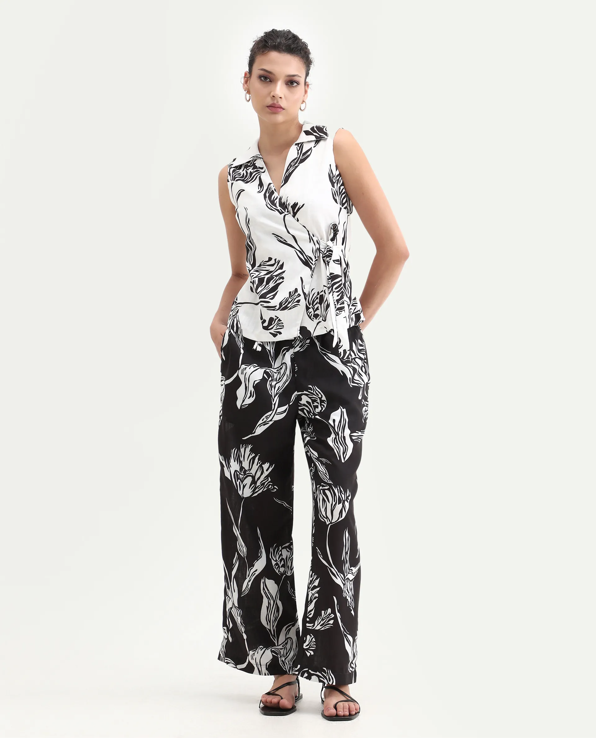 Rareism Women's Janfu B Black Polyester Floral Print Ankle Length Wide Trouser - Image 2